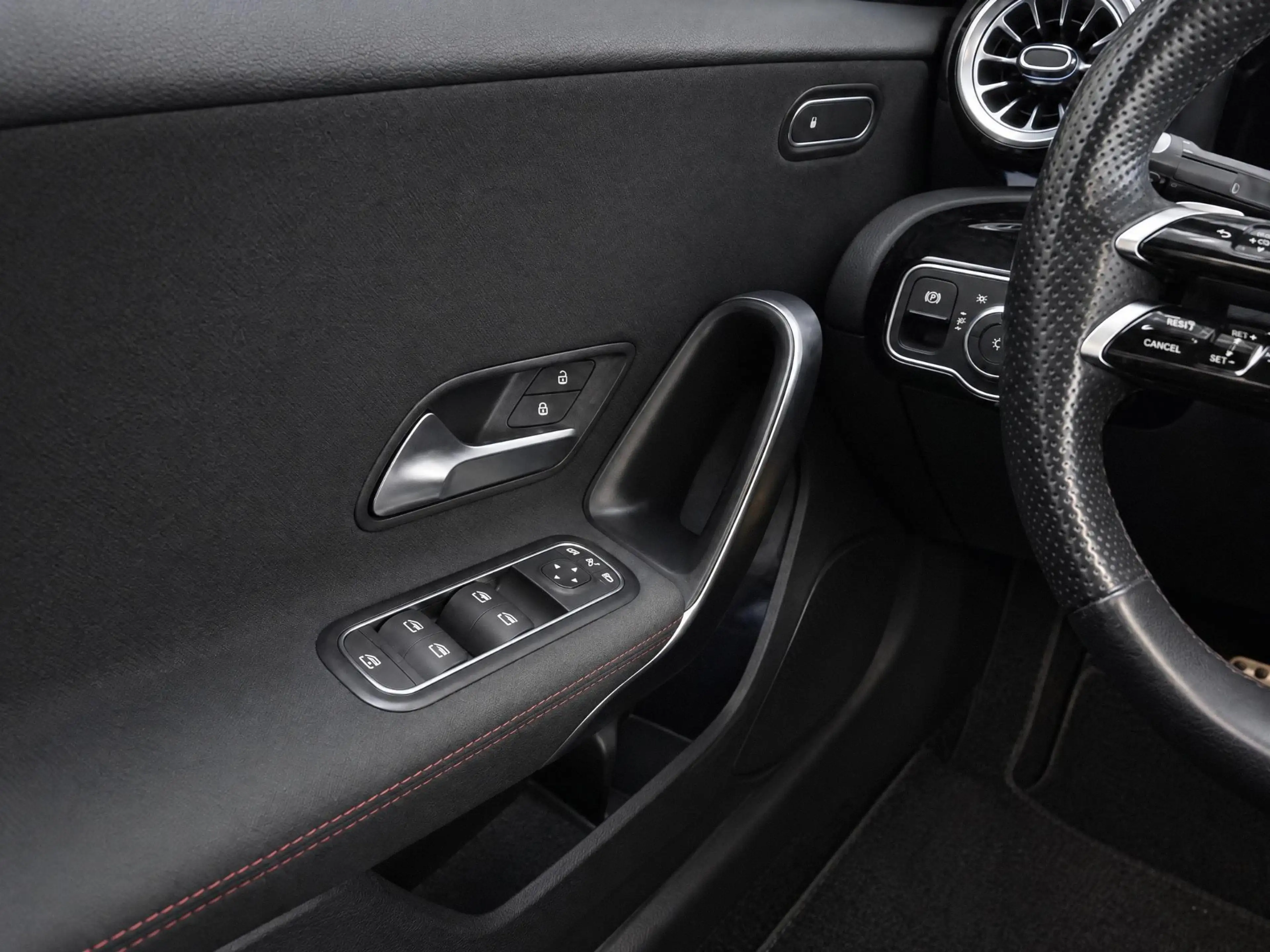 Mercedes-Benz A 180 AMG Line | Panoramadak | BURMESTER | — photo 15