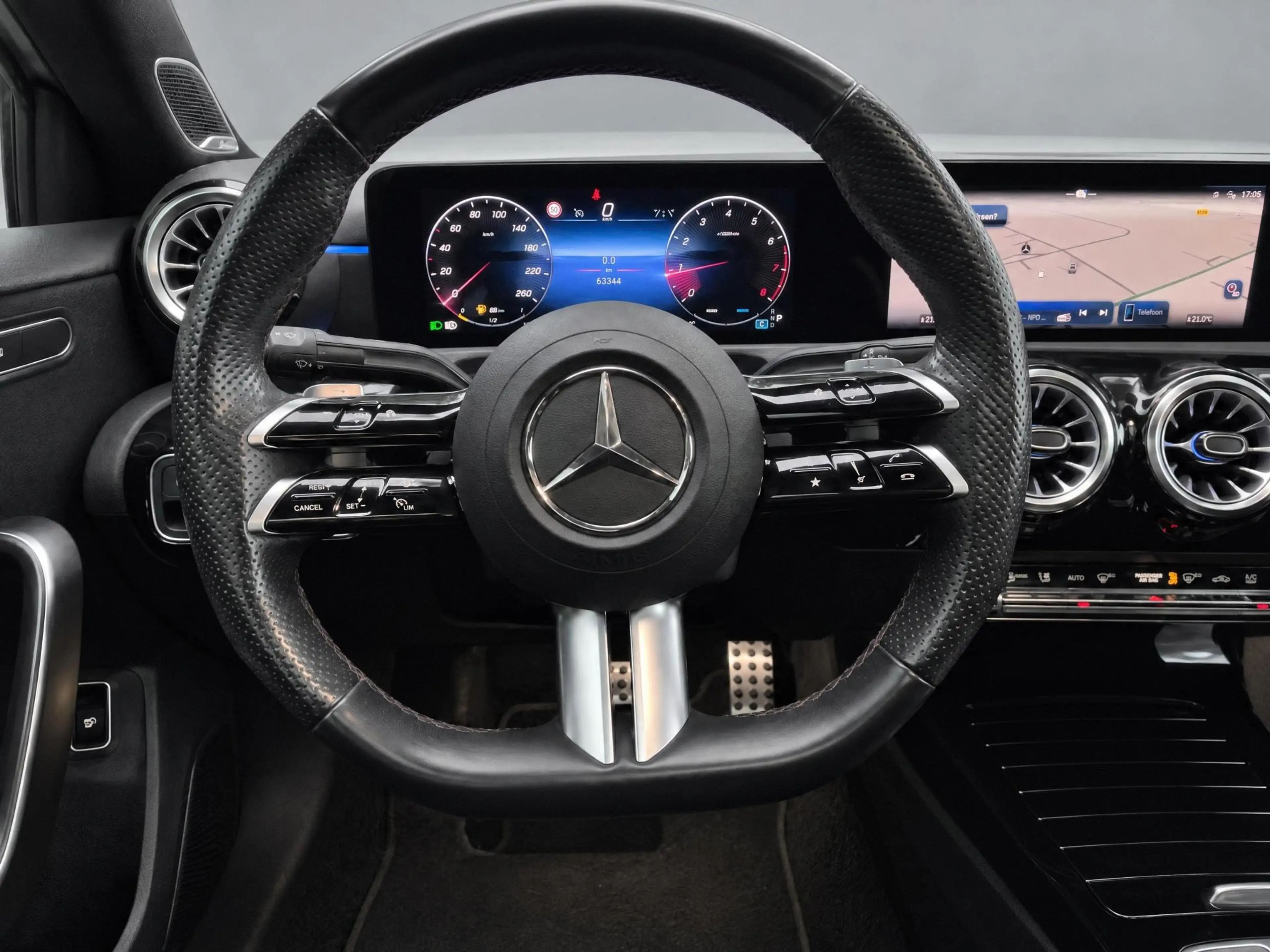 Mercedes-Benz A 180 AMG Line | Panoramadak | BURMESTER | — photo 9