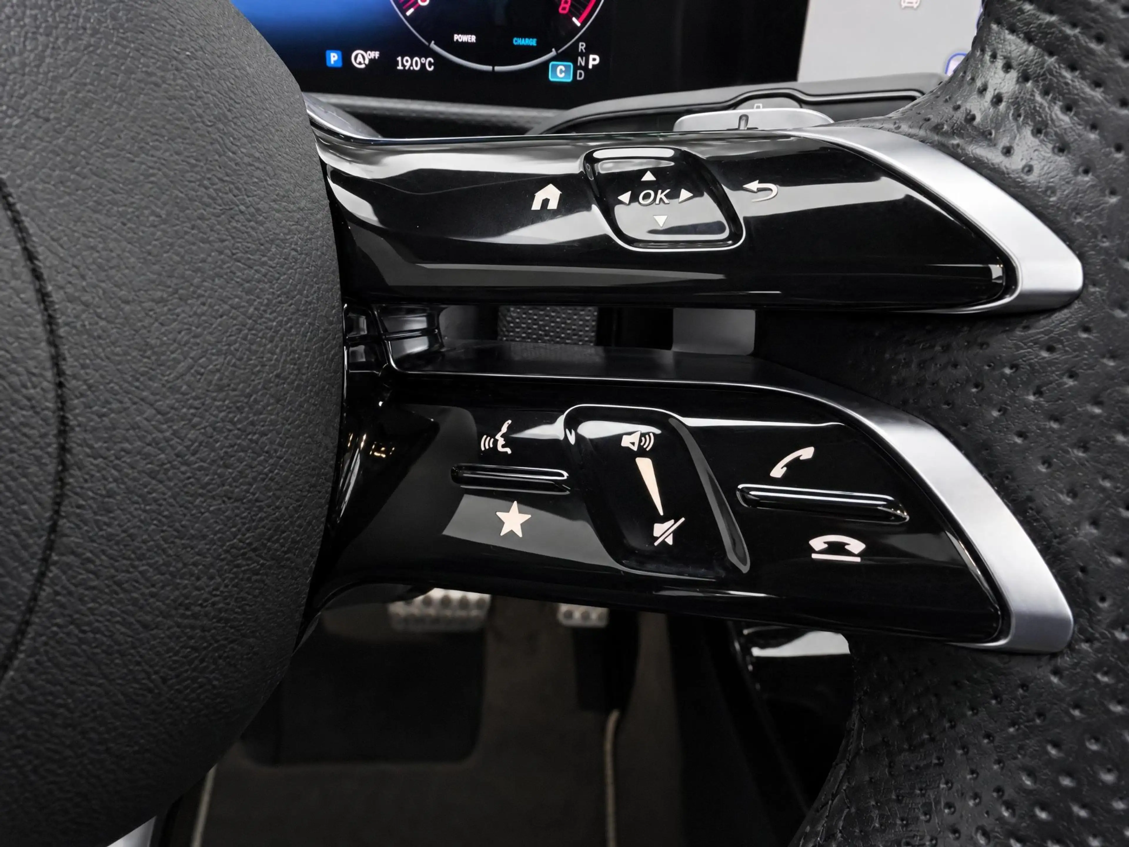 Mercedes-Benz A 180 AMG Line | Panoramadak | BURMESTER | — photo 12