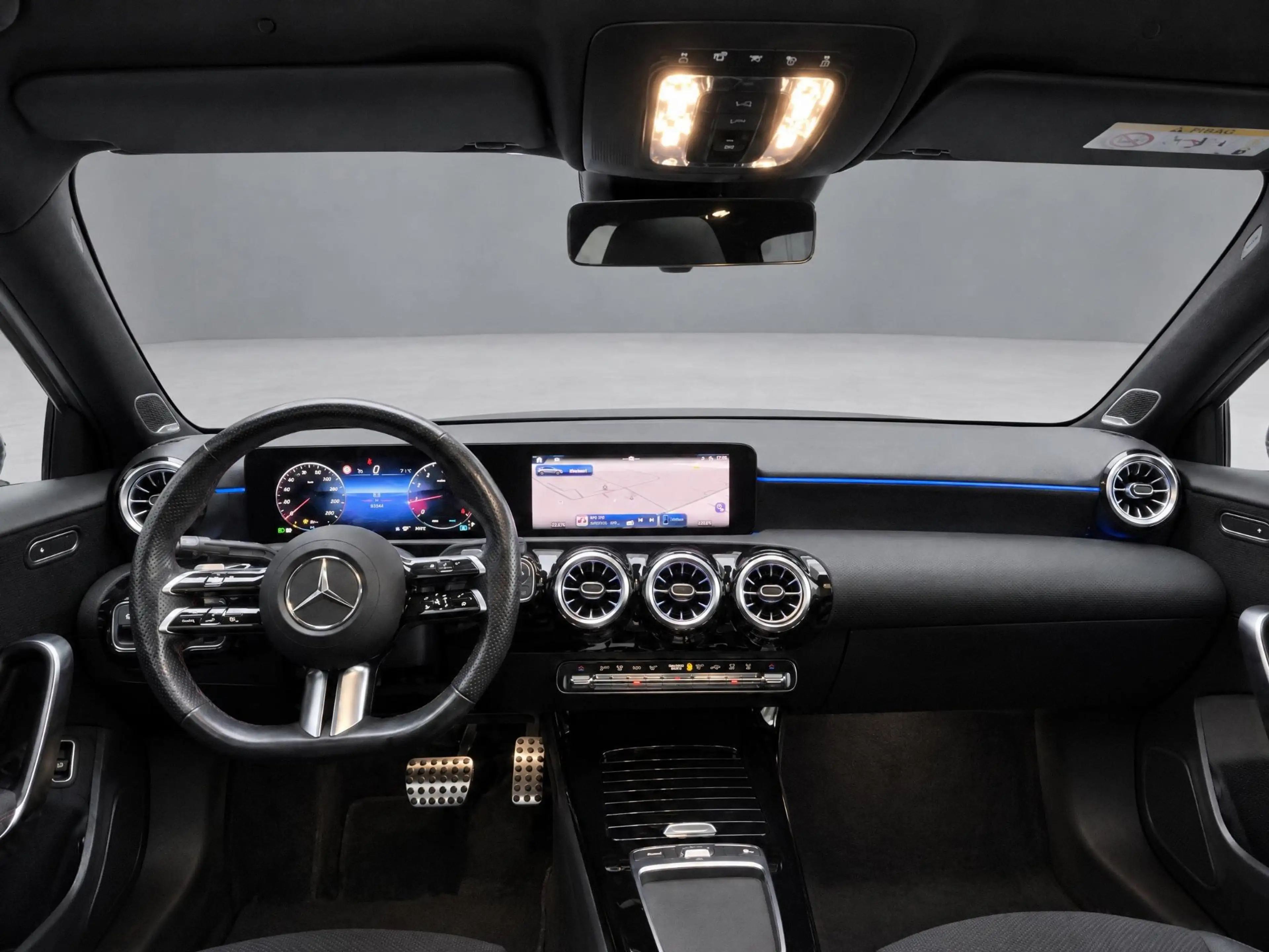 Mercedes-Benz A 180 AMG Line | Panoramadak | BURMESTER | — photo 5