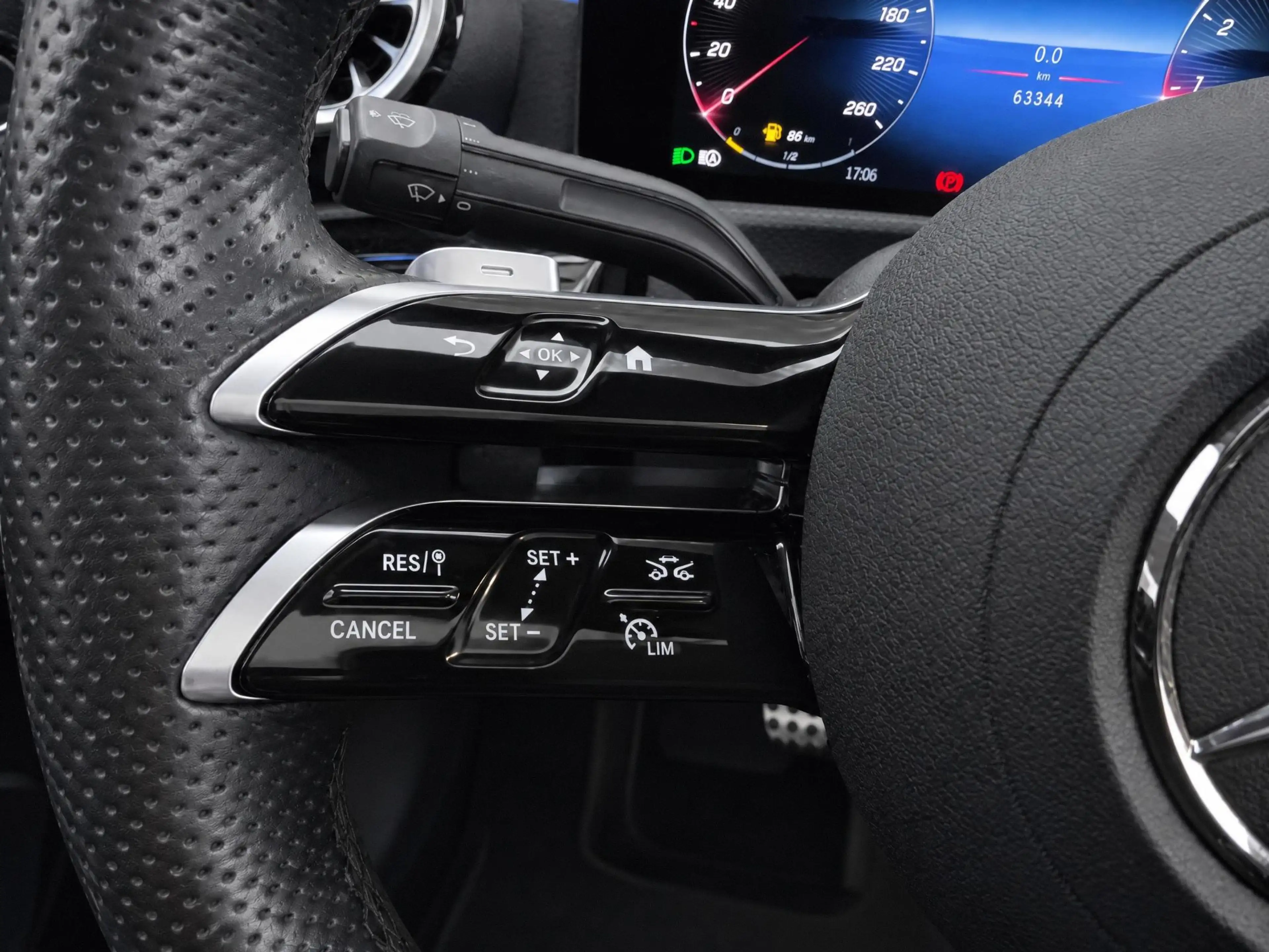 Mercedes-Benz A 180 AMG Line | Panoramadak | BURMESTER | — photo 11