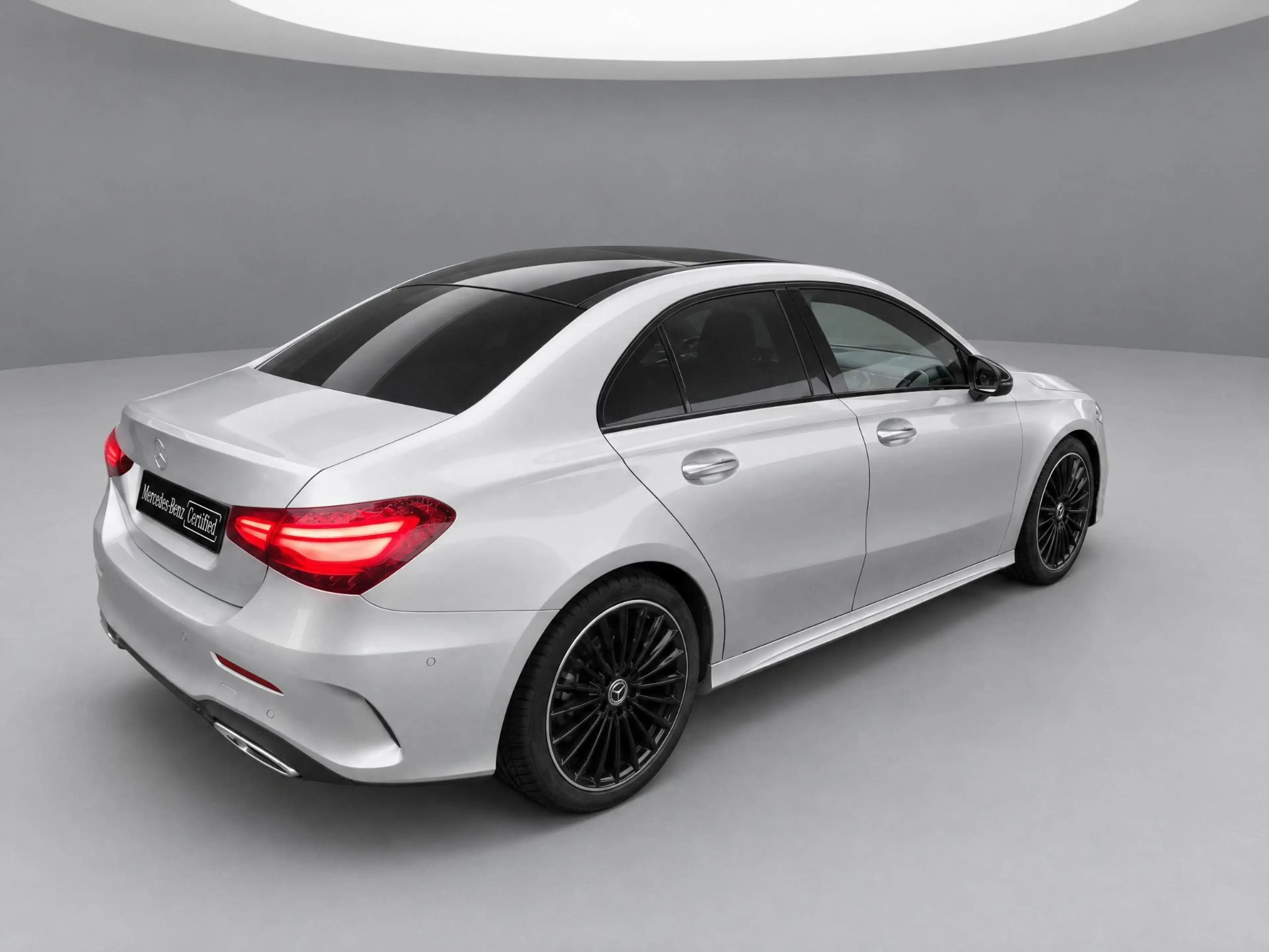 Mercedes-Benz A 180 AMG Line | Panoramadak | BURMESTER | — photo 2