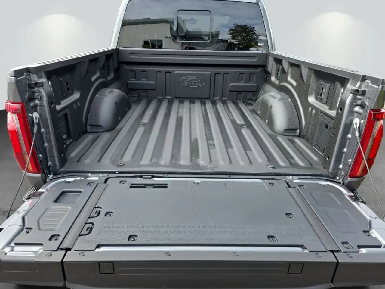 Ford F 150 V8 Black Edition Lariat MJ 2025 deutsche Ausführun 13