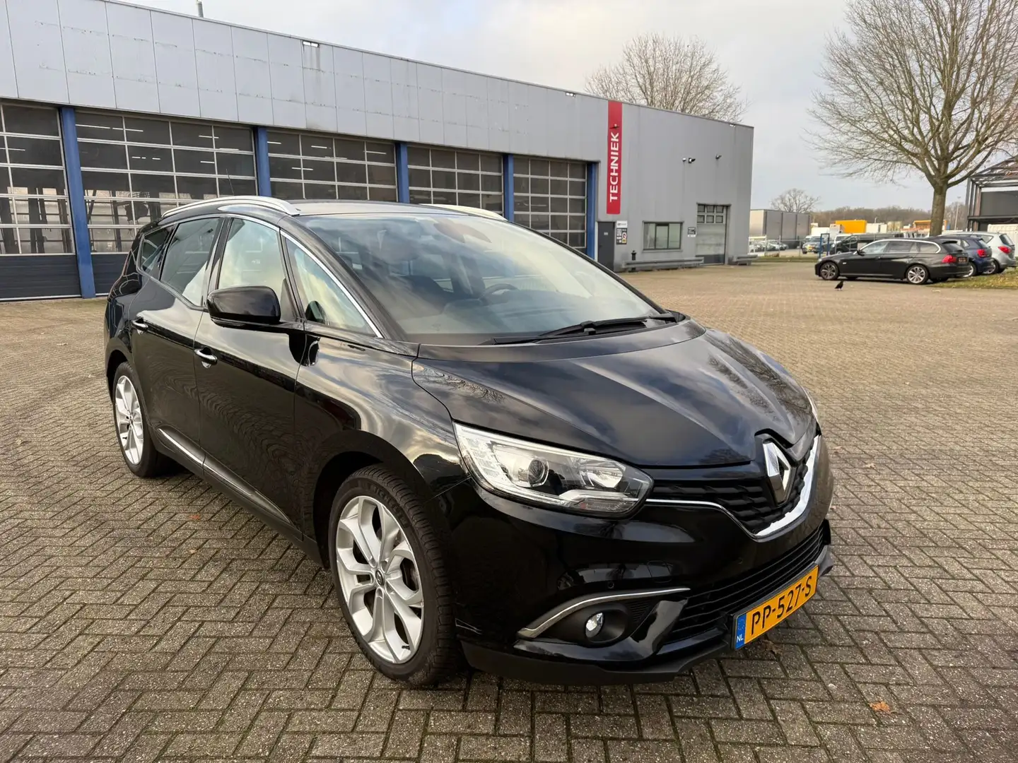 Renault Grand Scenic 1.2 TCe Zen Zwart - 2