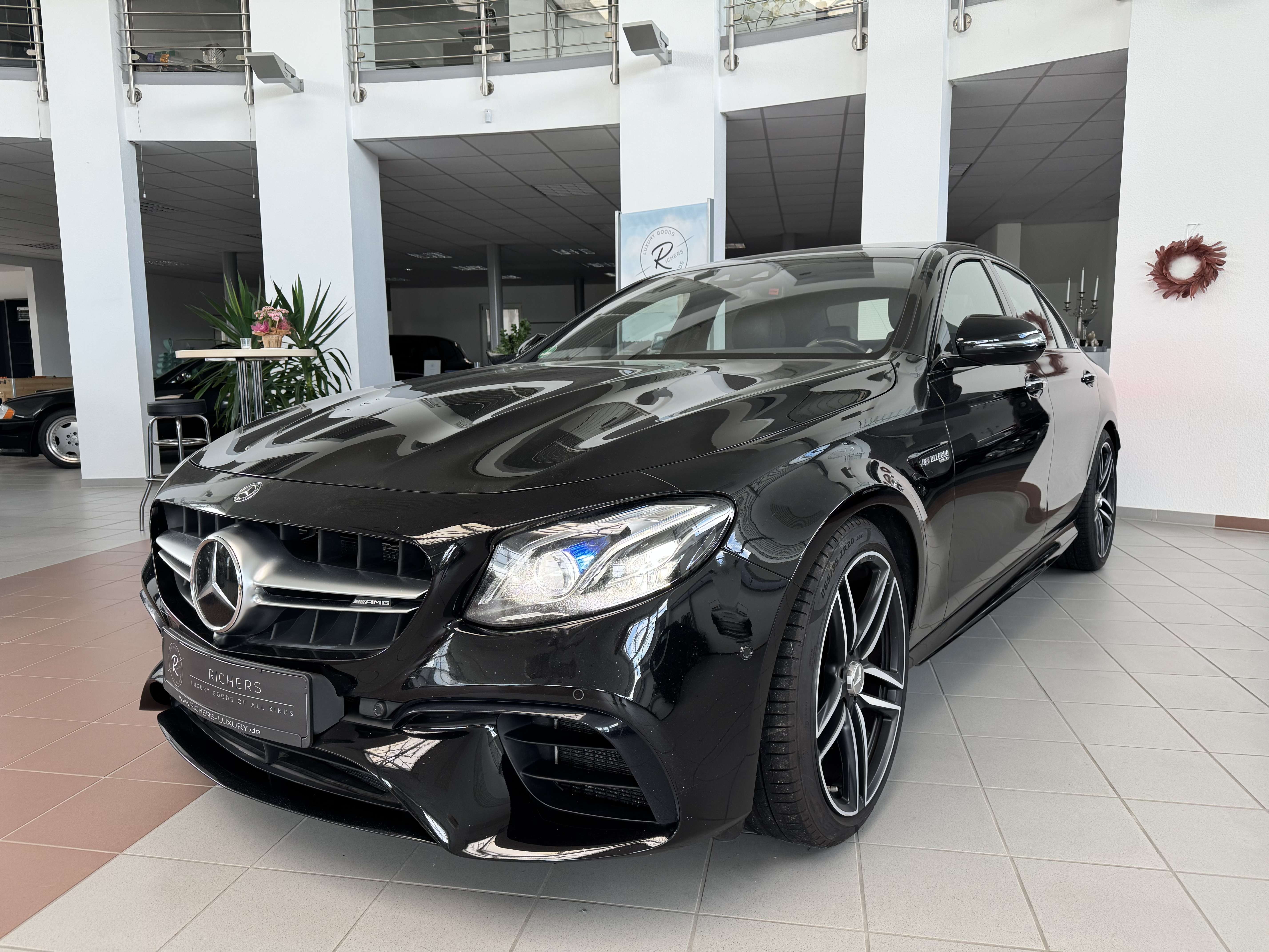 Ojazdené Mercedes Benz E-Class 63 AMG