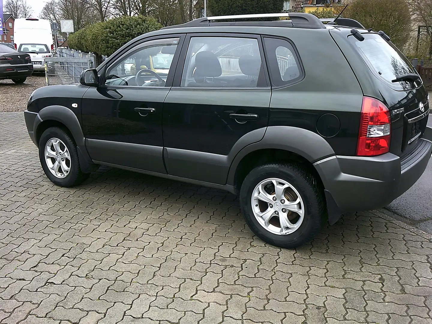 Hyundai TUCSON 2.0 GLS (2WD) - 2
