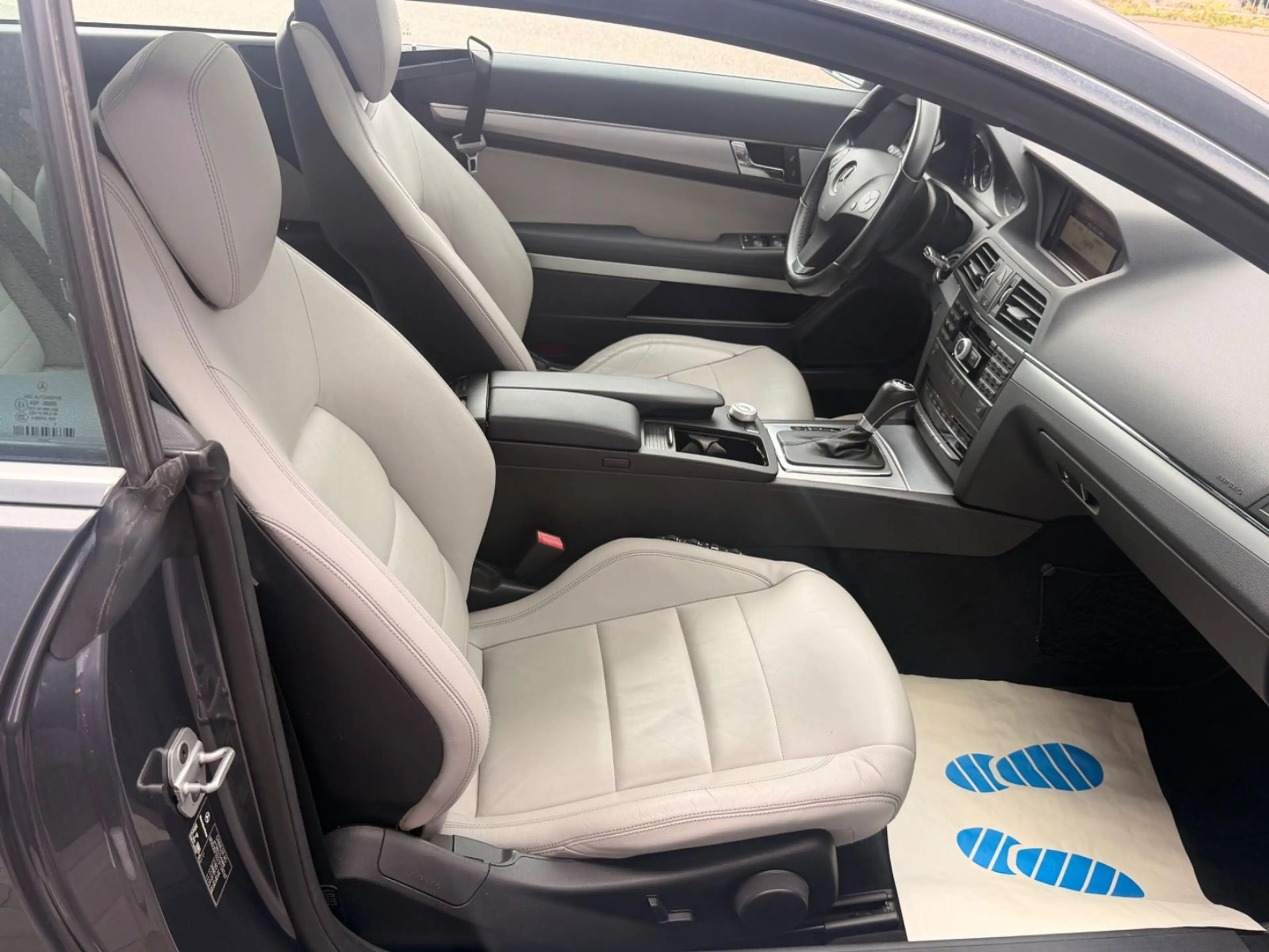 Mercedes-Benz E 350 CDI w207 Coupe Avantgarde — photo 10