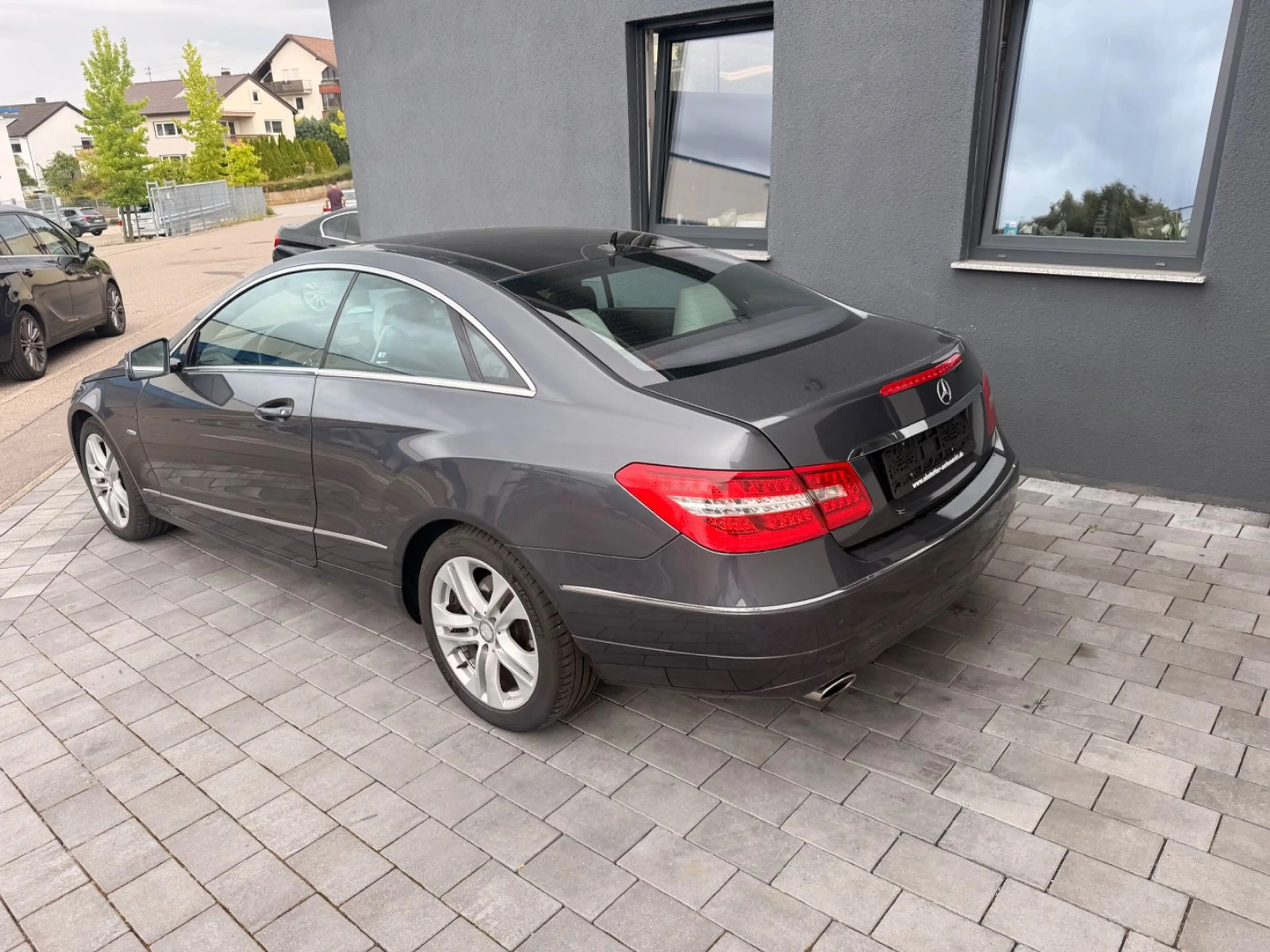 Mercedes-Benz E 350 CDI w207 Coupe Avantgarde — photo 2