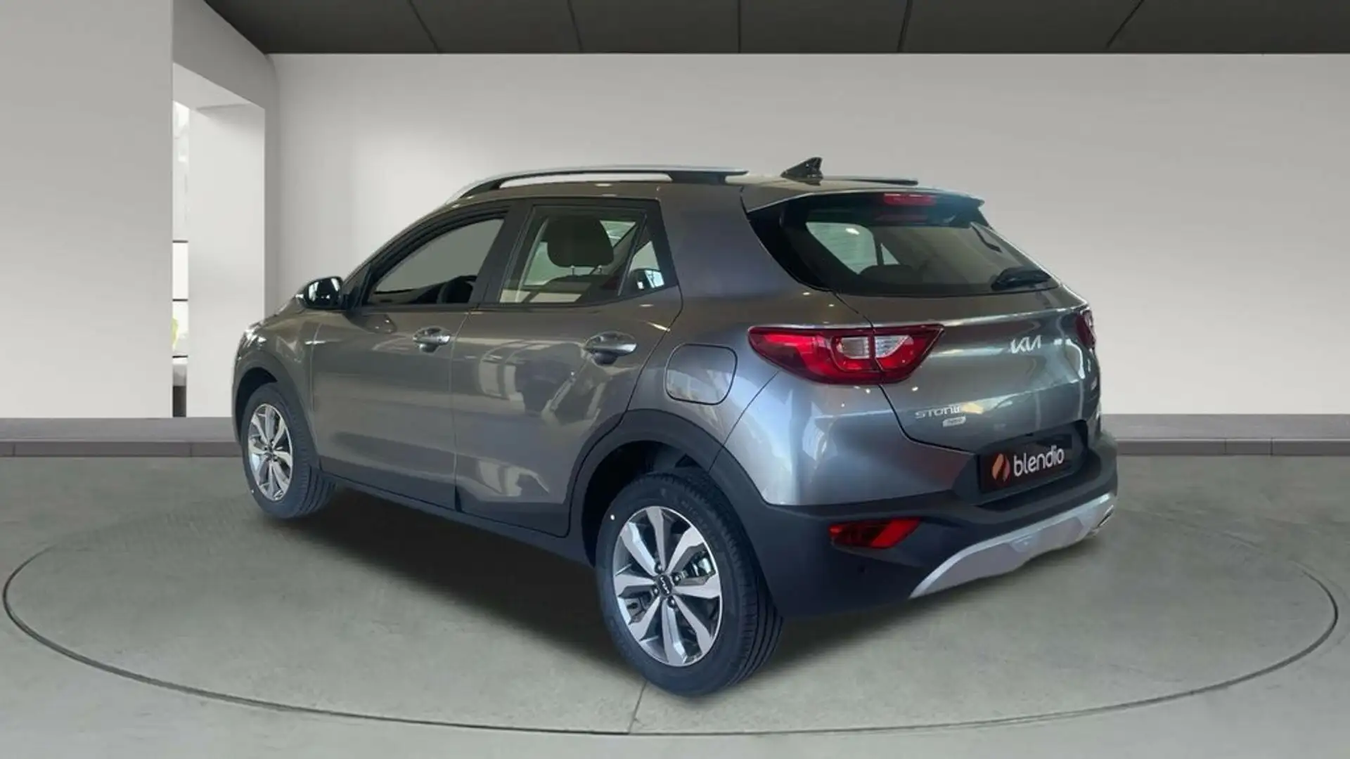 Kia Stonic 1.0 T-GDI MHEV 100CV IMT BUSINESS 5P Gris - 2