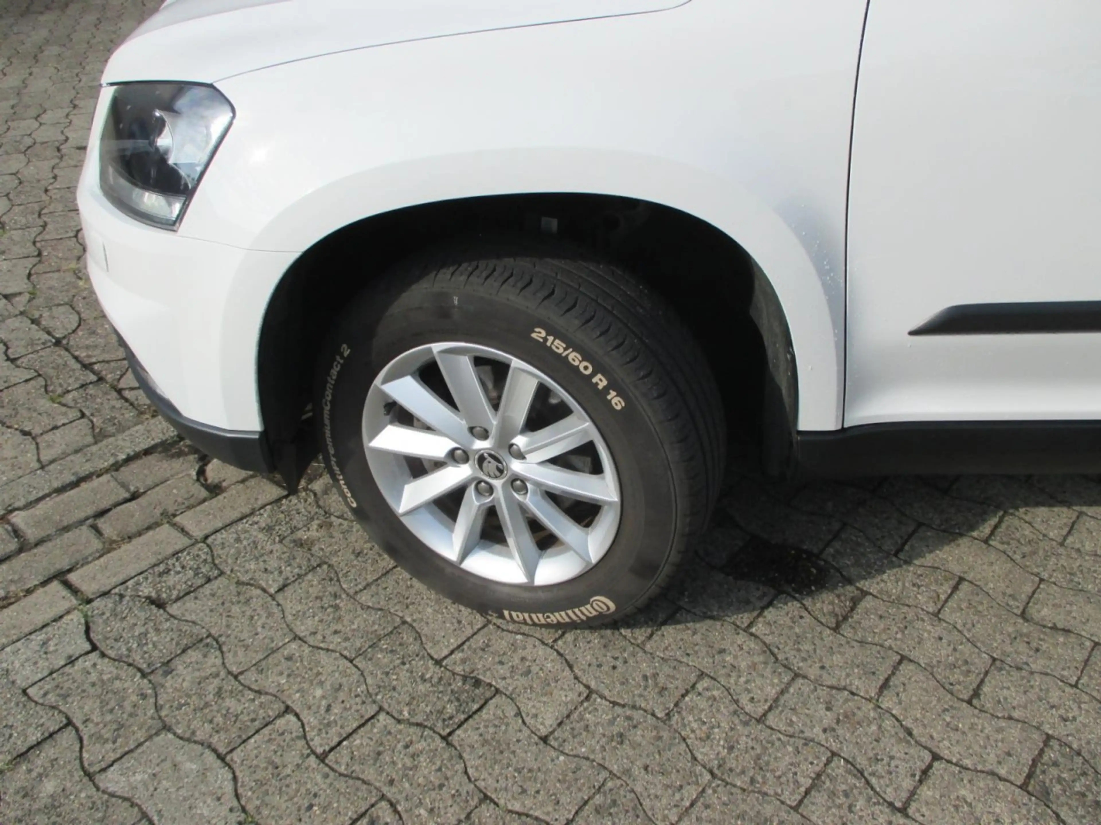 Skoda Yeti Outdoor 4x4 AHK 6-Gang Klima Navi Einparkhilfe — photo 3