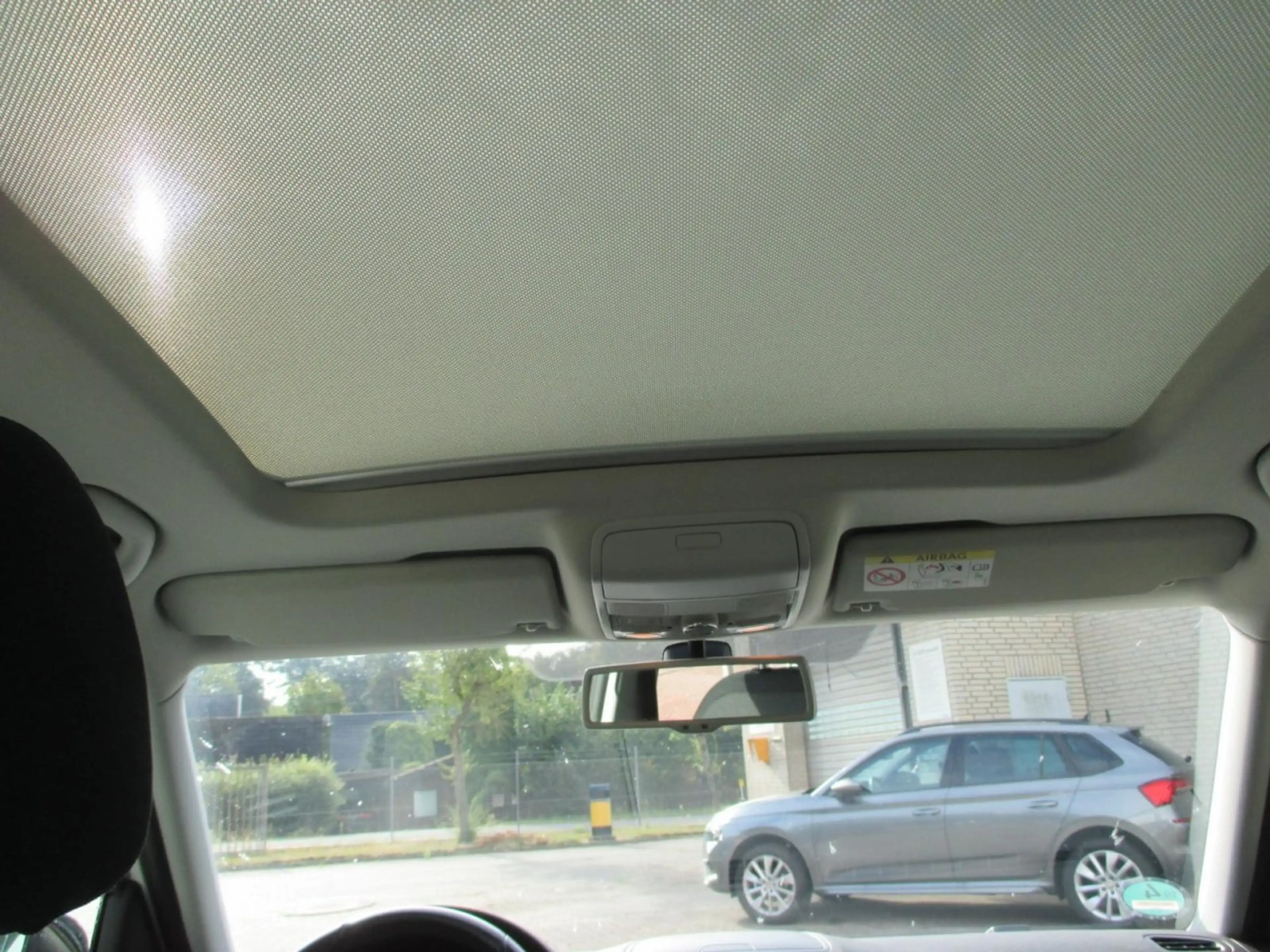 Skoda Yeti Outdoor 4x4 AHK 6-Gang Klima Navi Einparkhilfe — photo 10