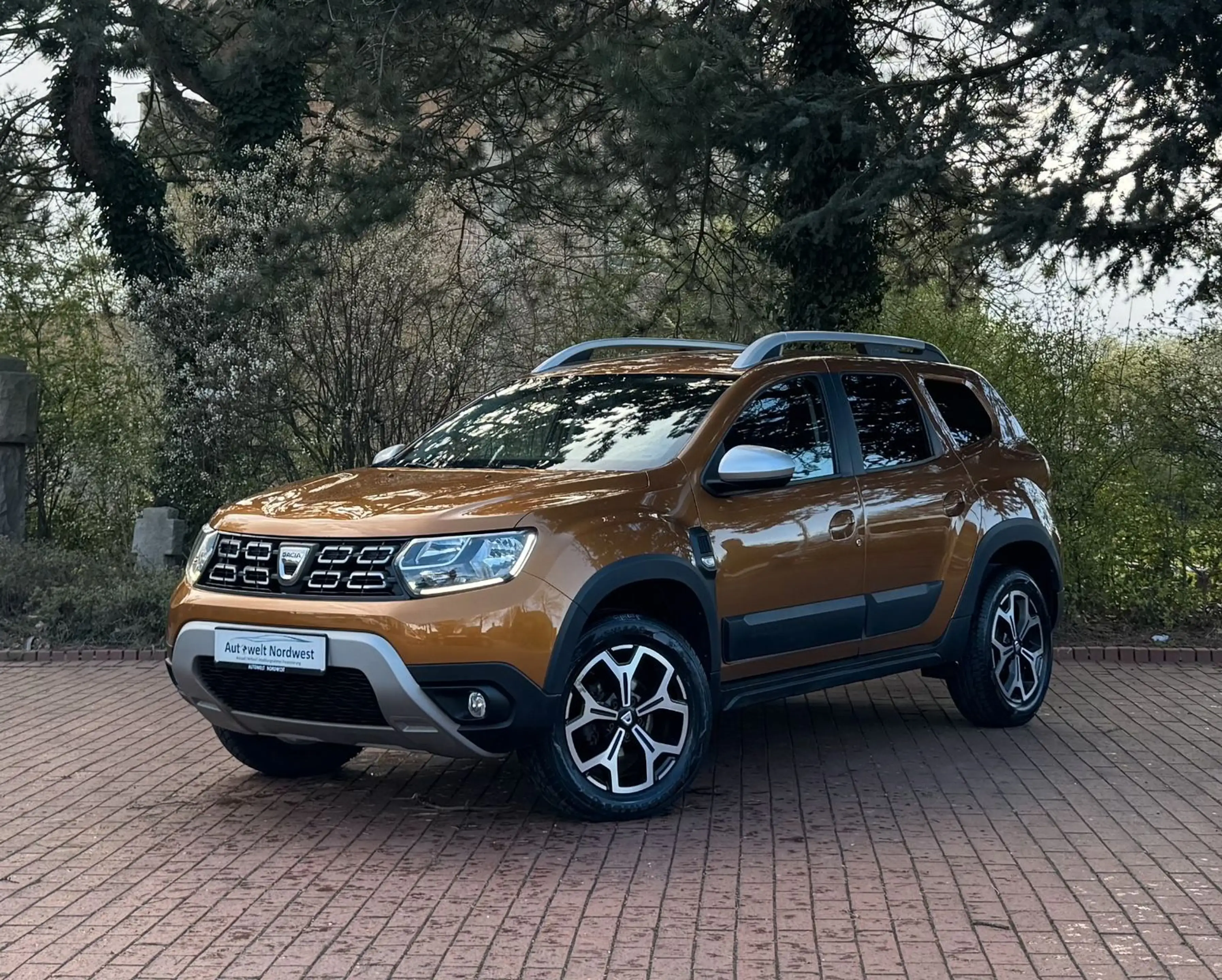 Dacia Duster II Prestige|LED|AHK|Kam|Navi|Apple/And!
