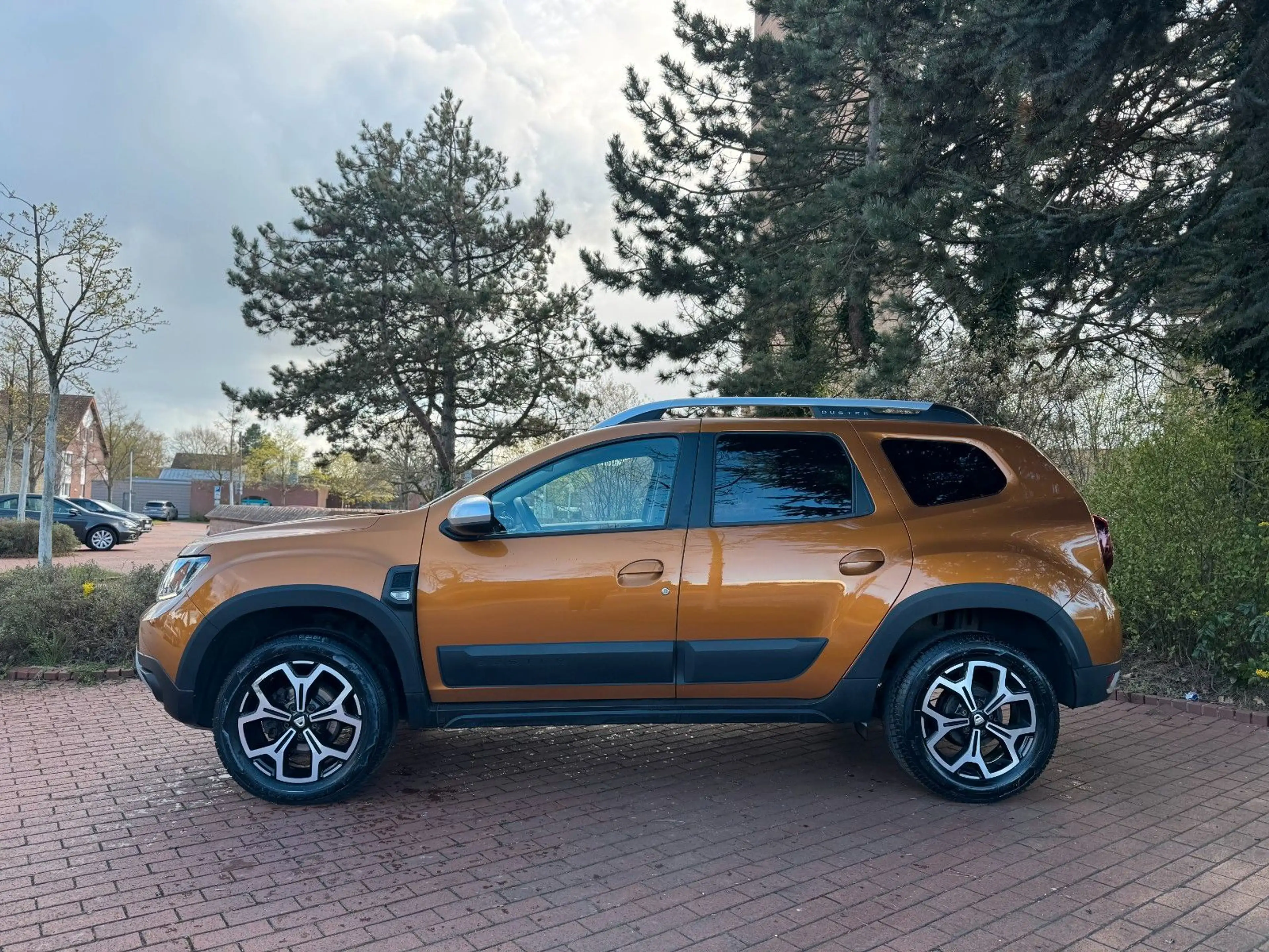 Dacia Duster II Prestige|LED|AHK|Kam|Navi|Apple/And! — photo 3