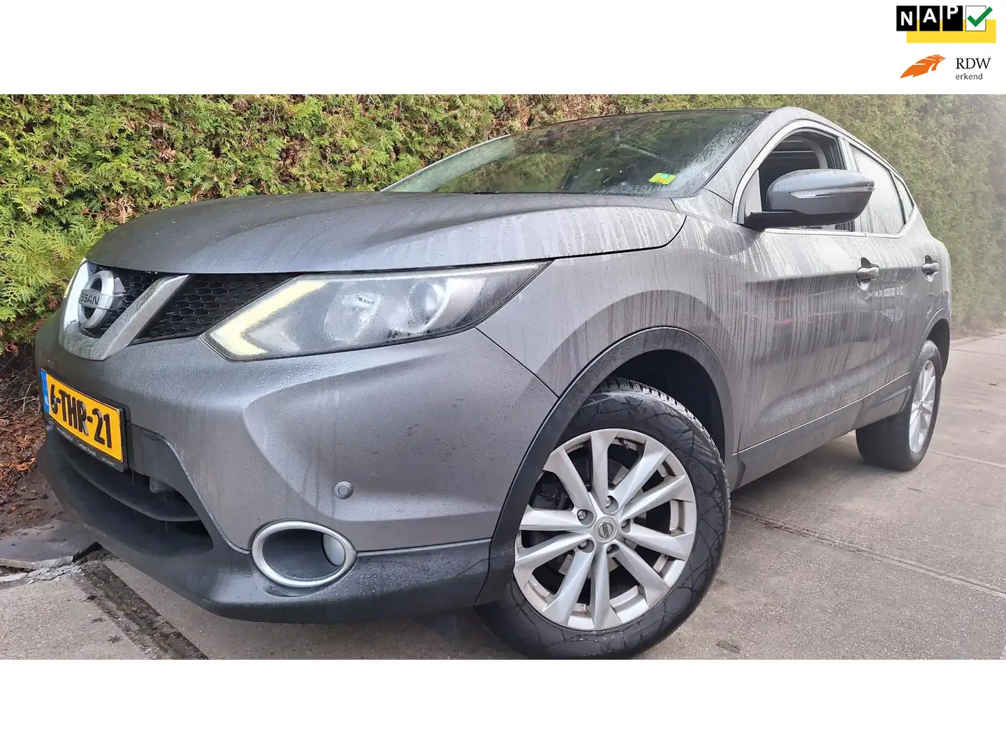 Nissan Qashqai 1.2 Connect Edition Grau - 1