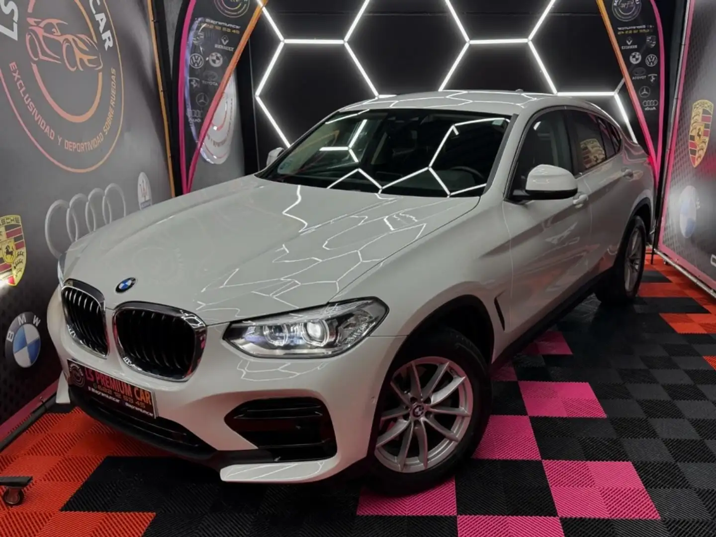 BMW X4 xDrive 20dA Weiß - 1