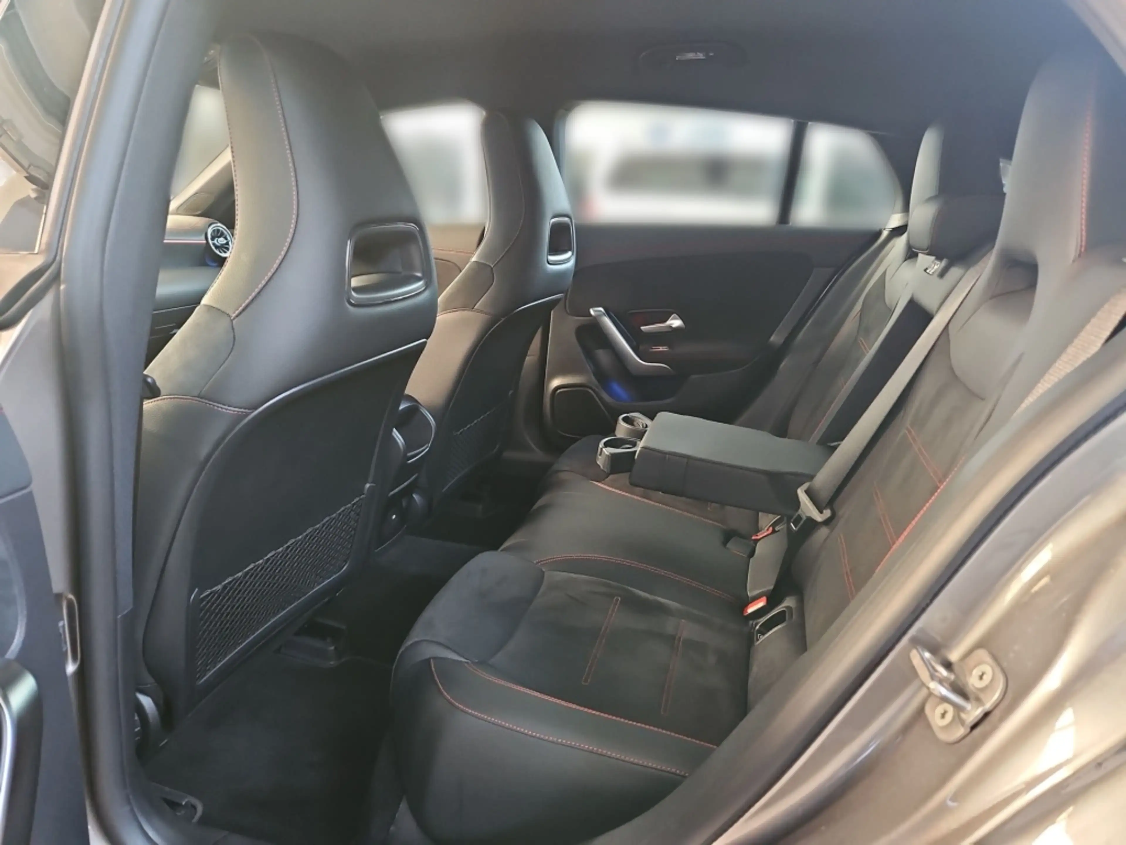 Mercedes-Benz CLA 200 SB AMG Navi LED SHZ KAM KeyLess Ambie. — photo 11