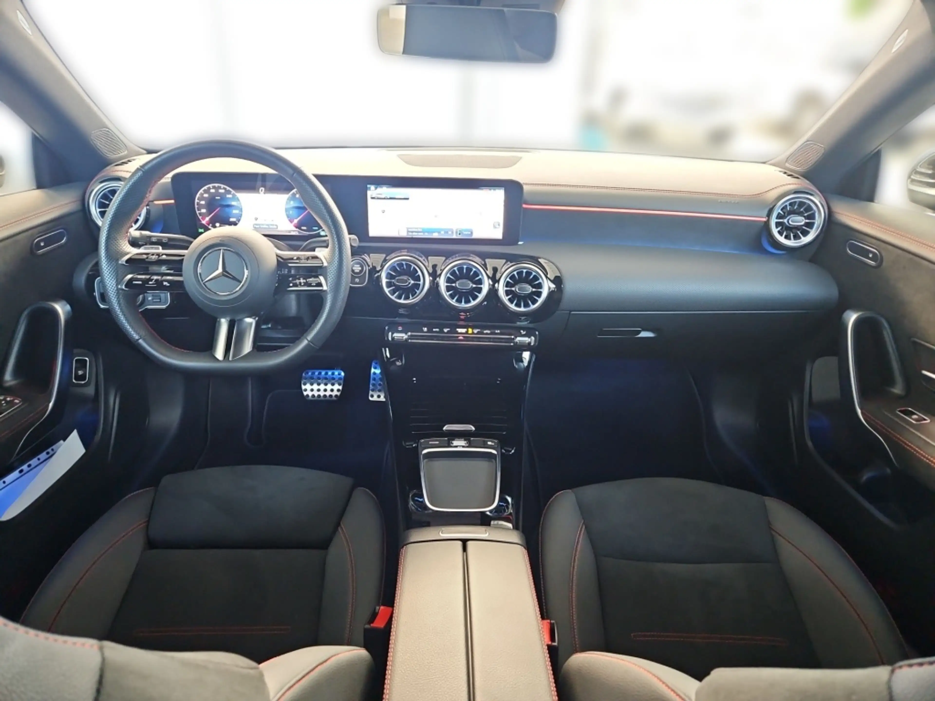 Mercedes-Benz CLA 200 SB AMG Navi LED SHZ KAM KeyLess Ambie. — photo 10