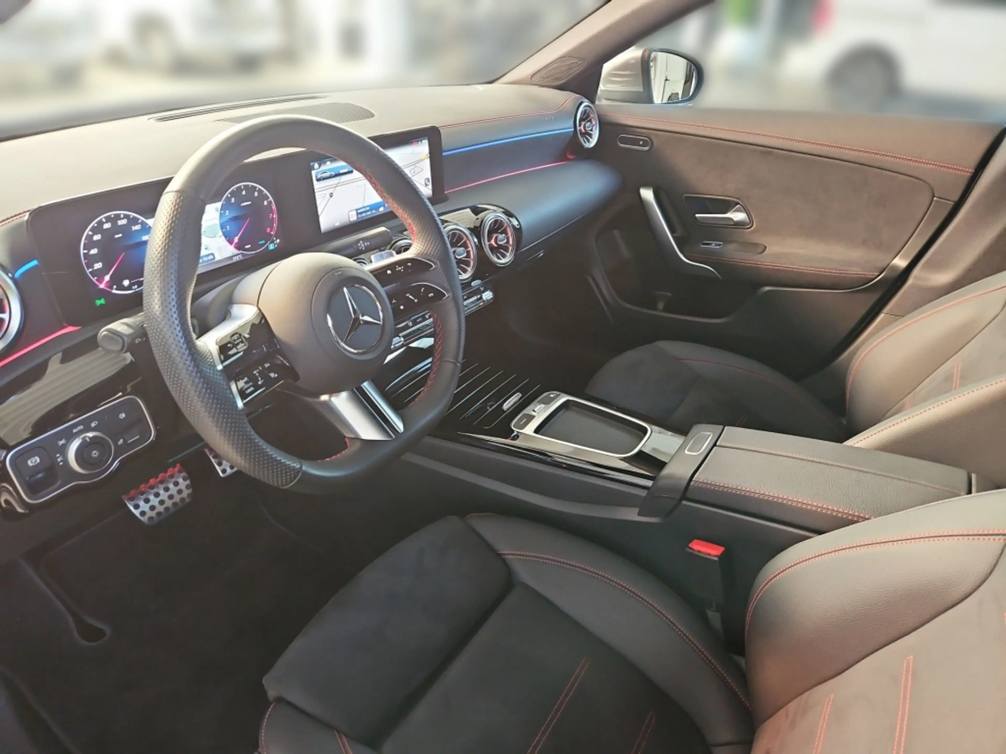 Mercedes-Benz CLA 200 SB AMG Navi LED SHZ KAM KeyLess Ambie. — photo 7