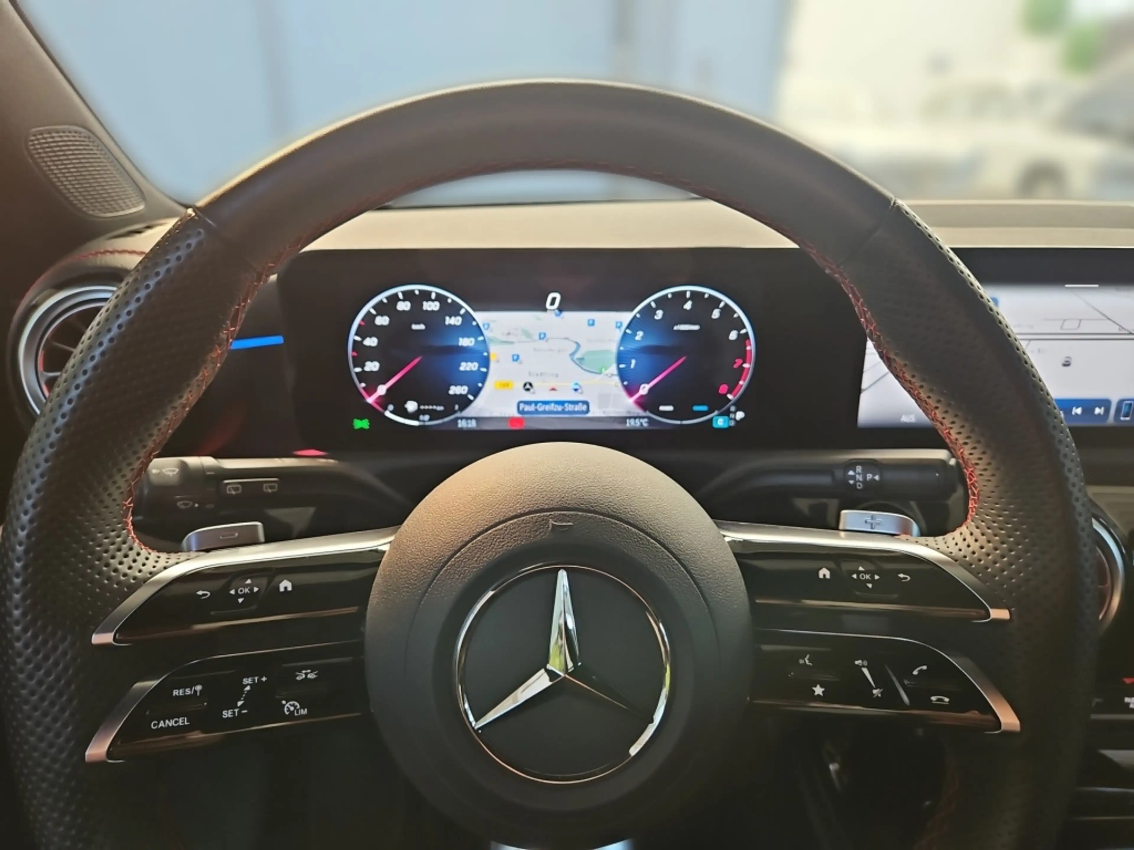 Mercedes-Benz CLA 200 SB AMG Navi LED SHZ KAM KeyLess Ambie. — photo 8