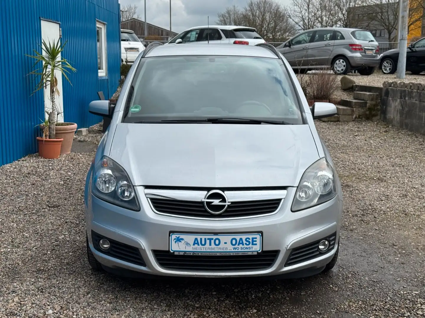 Opel Zafira B **Edition**7. SITZER**AHK**Klima** Silber - 2