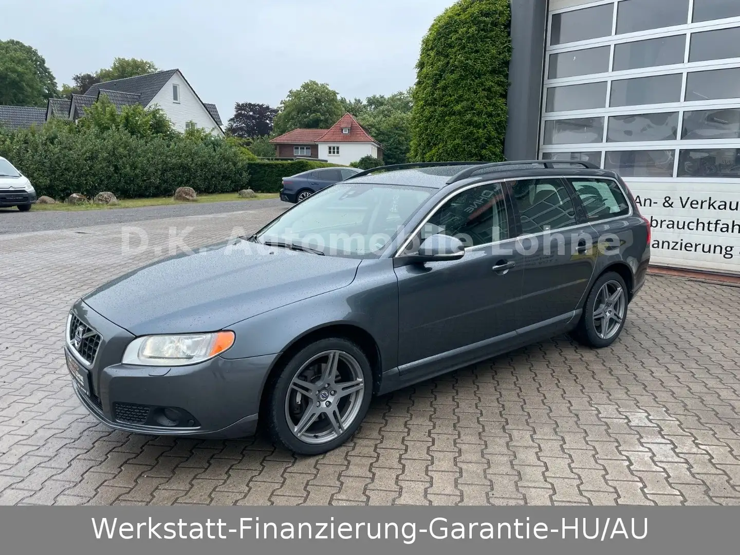 Volvo V70 Kombi Momentum KLIMA*NAVI*LEDER*TOP* Gris - 2