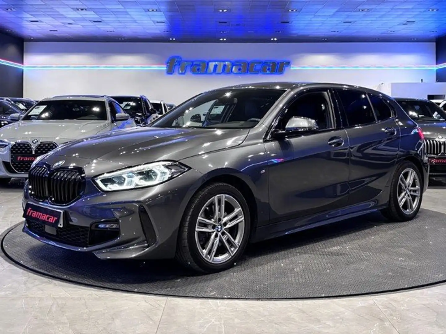 BMW 118 118d Gris - 1