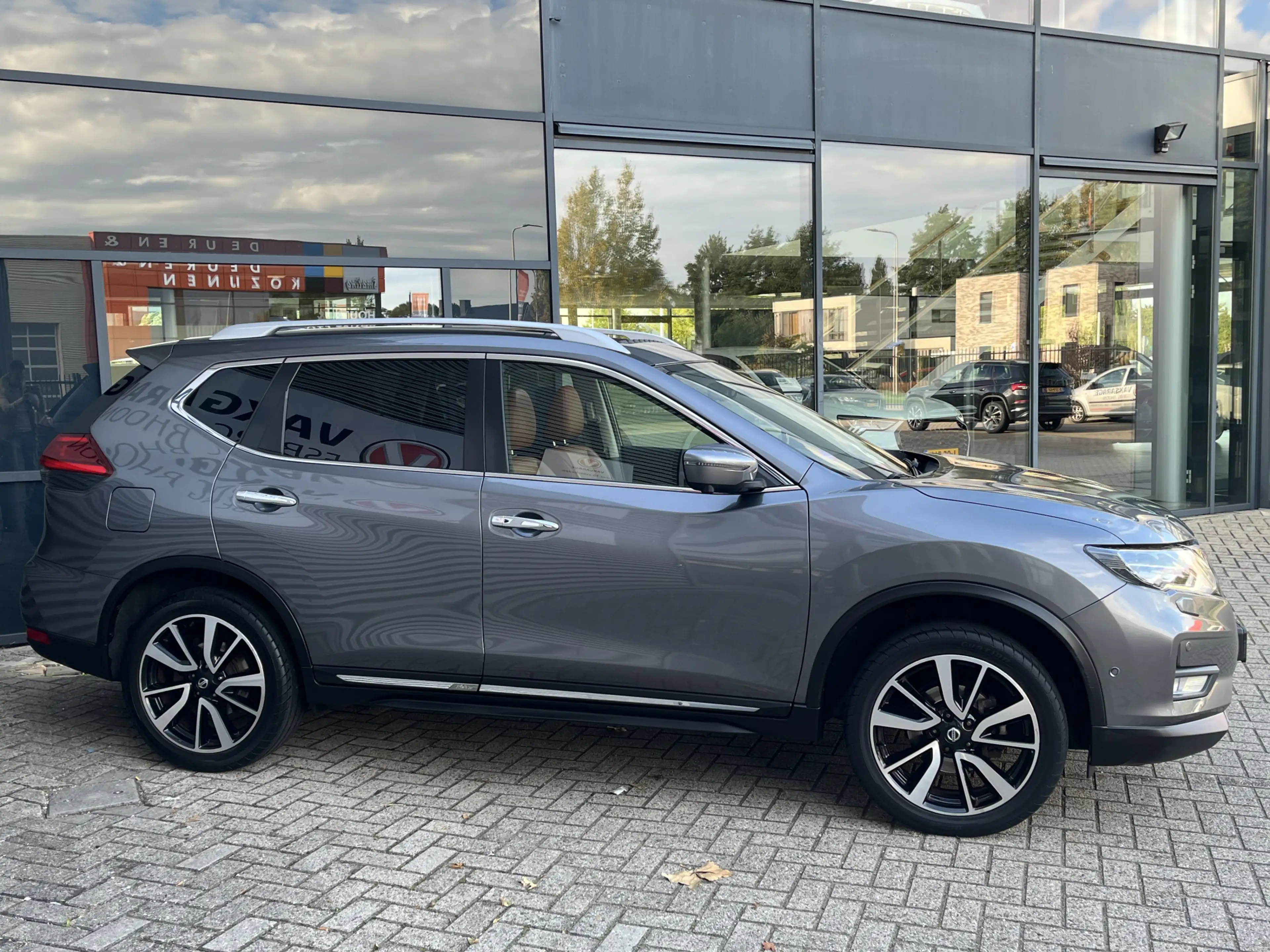 Nissan X-Trail 1.3 DIG-T Tekna NAVI/CAM,PANO,LEER — photo 4