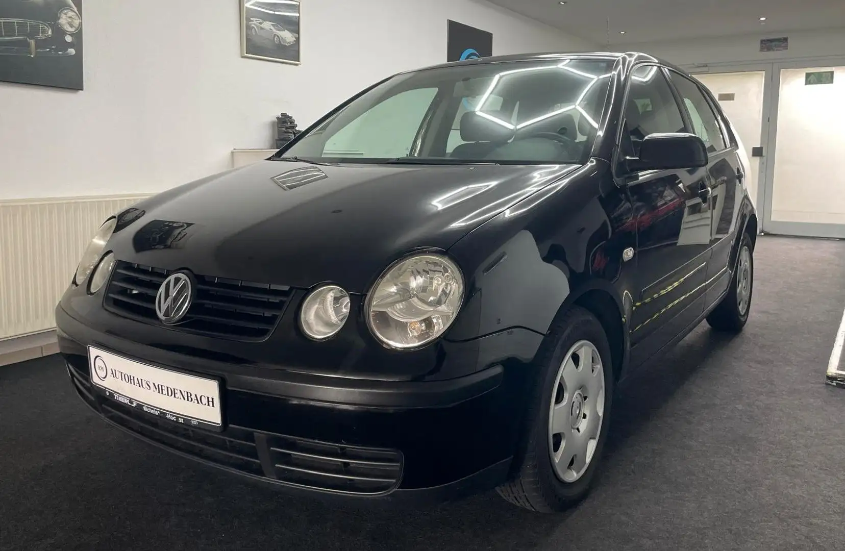 Volkswagen Polo 1.2 Comfortline Top Zuistand TÜV Neu Schwarz - 1
