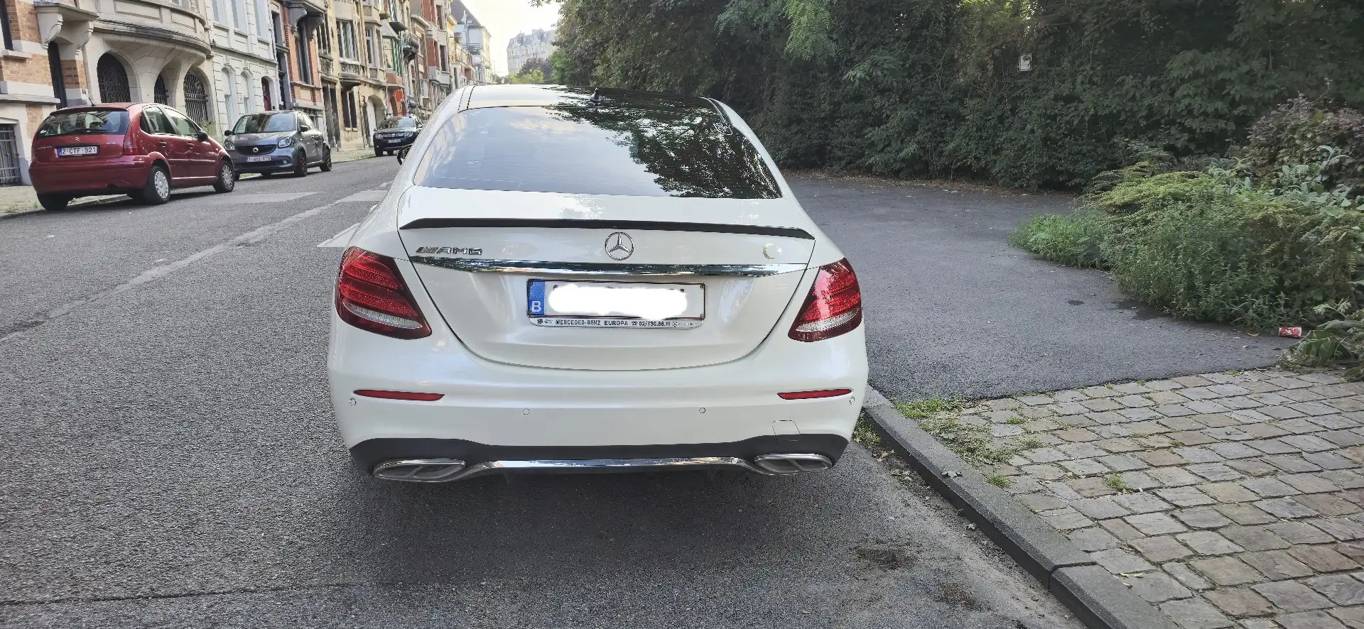 Mercedes-Benz E 200 d 9G-TRONIC AMG Line - 2
