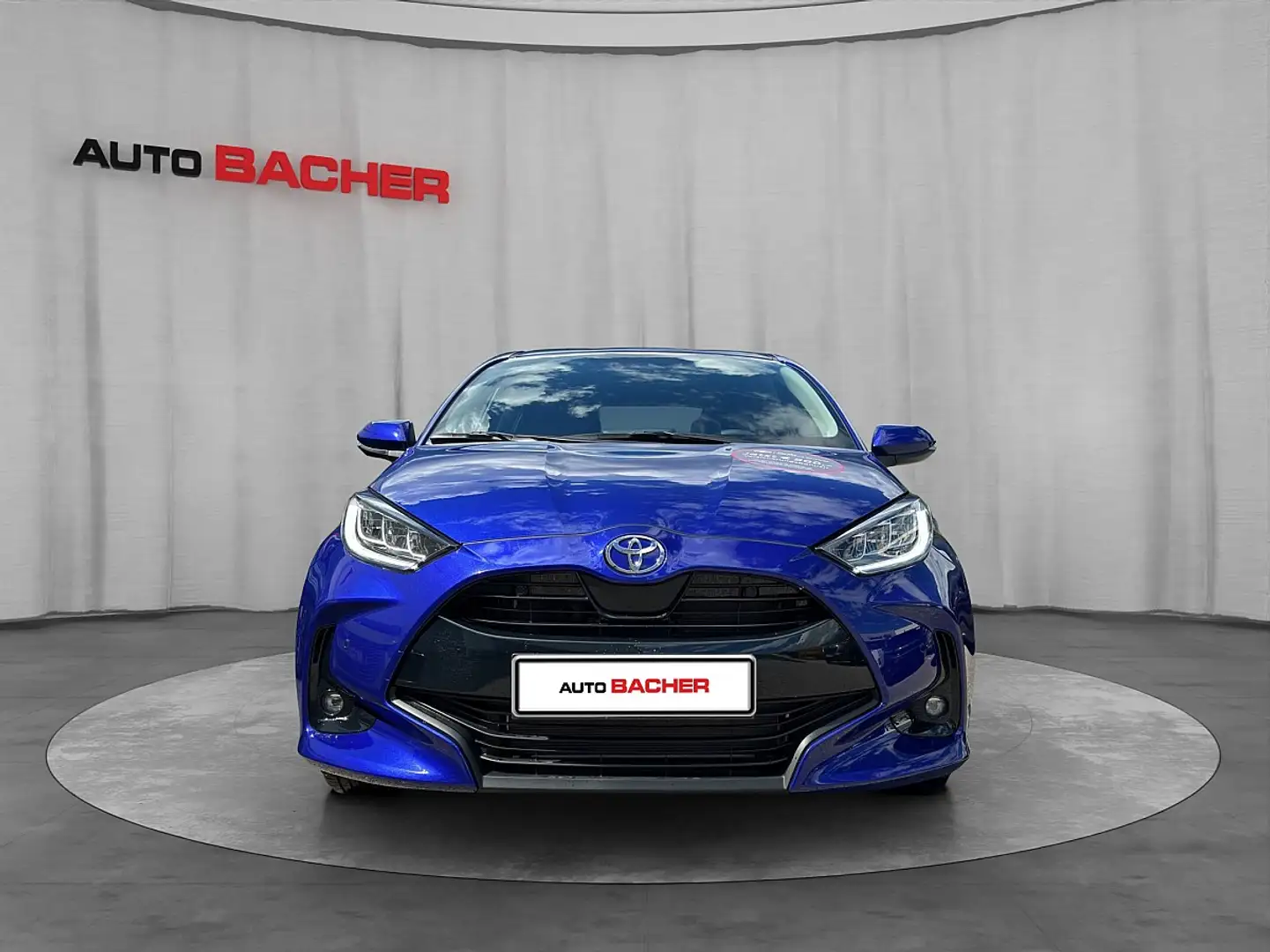 Toyota Yaris 1,5 VVT-i Hybrid Active Drive Blau - 2