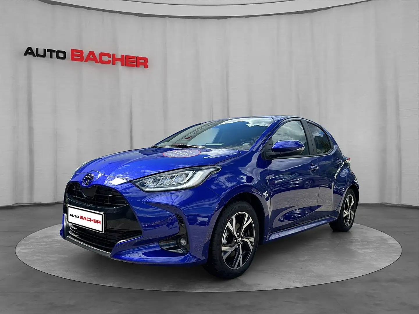 Toyota Yaris 1,5 VVT-i Hybrid Active Drive Blau - 1