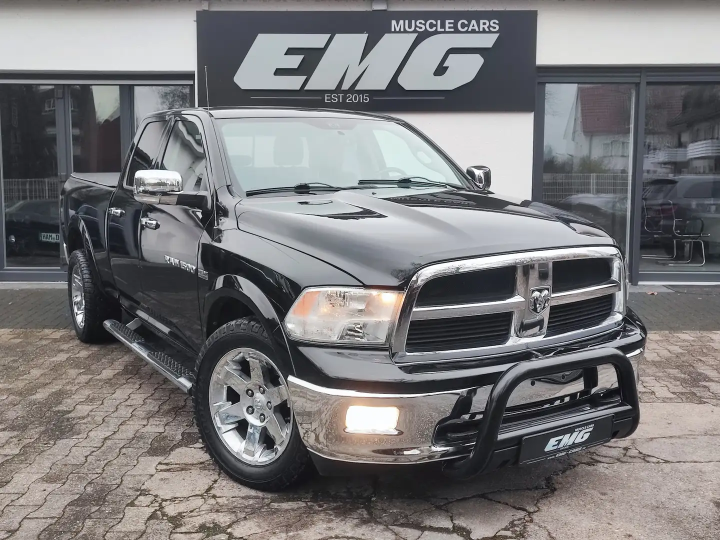 Dodge RAM 1500 Laramie Quad Cab 5.7 V8 HEMI*LPG*NAVI* Schwarz - 1