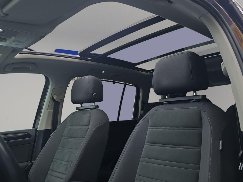 Volkswagen Touran TDI Highl DSG 7SITZ STNDHZ PANO AHK DCC ACC — photo 9