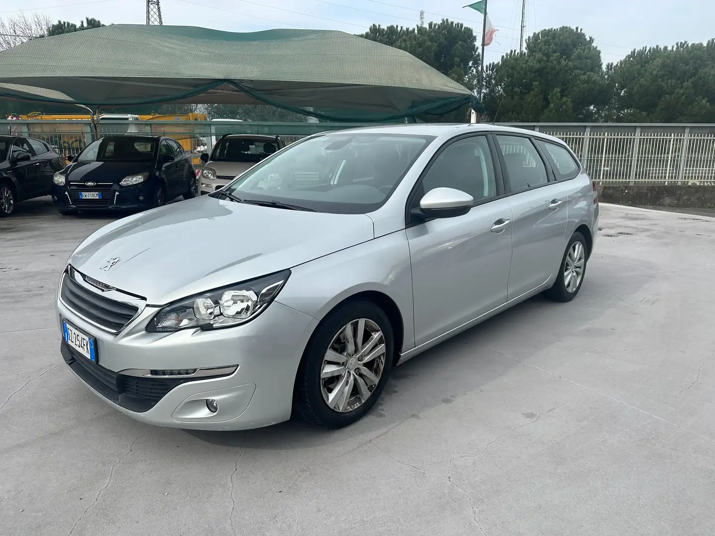 Peugeot 308 308 SW 1.6 hdi 8v Active 92cv fap Argent - 1