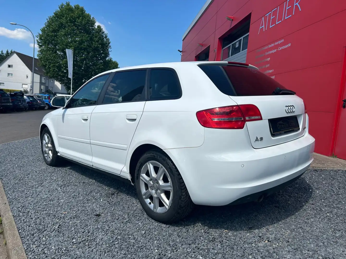 Audi A3 2.0 TDI AUTOMATIQUE Blanc - 2