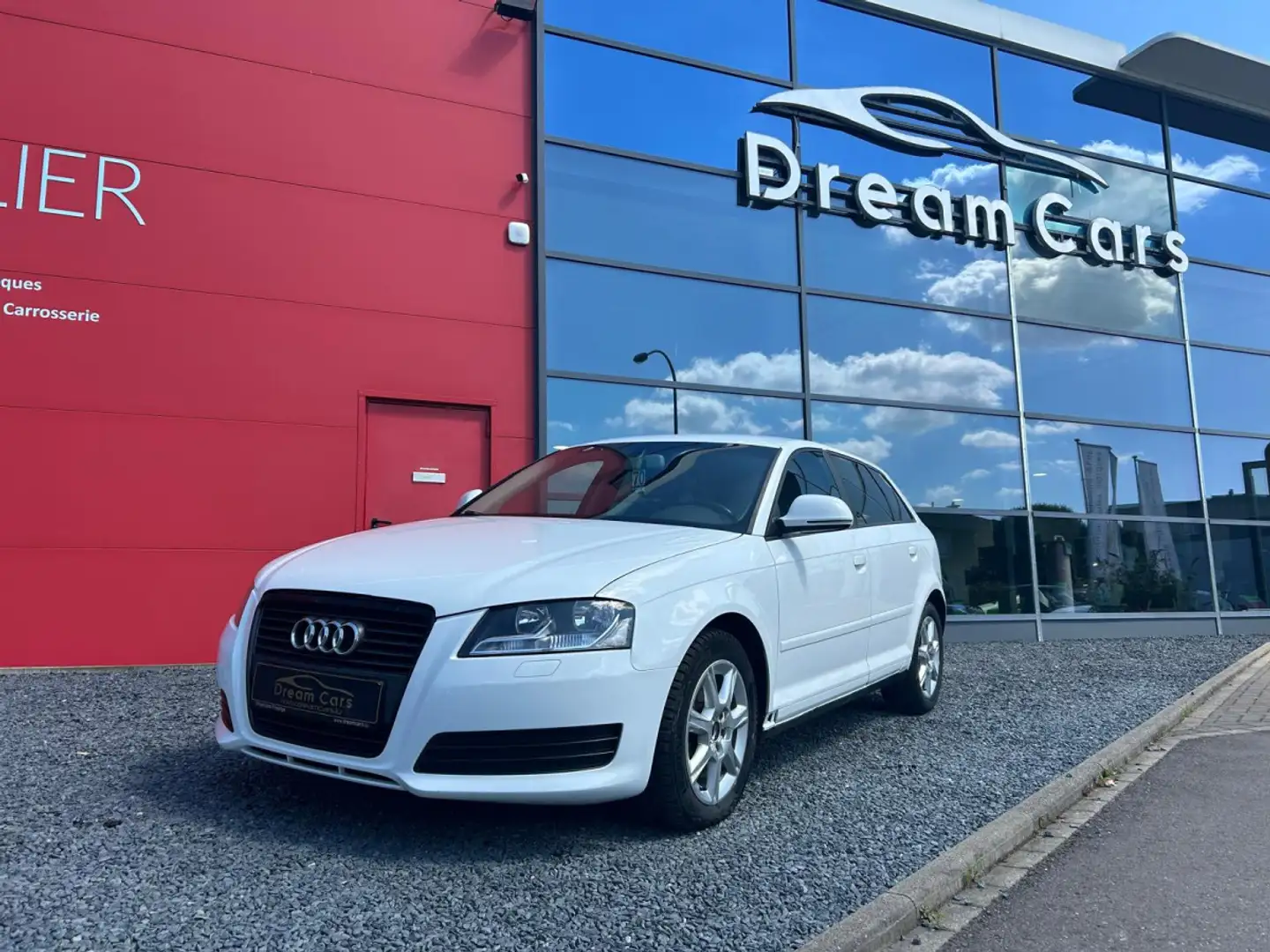 Audi A3 2.0 TDI AUTOMATIQUE Blanc - 1