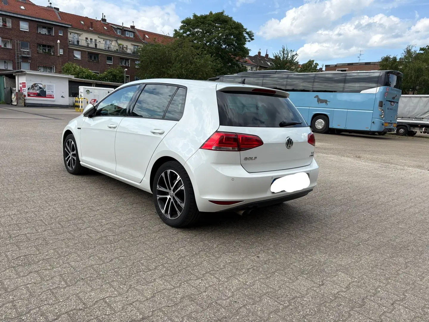 Volkswagen Golf Lounge BMT Weiß - 2