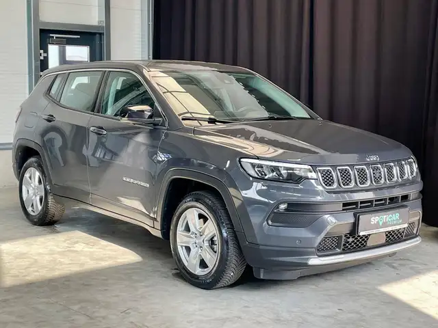 Jeep Compass view 2