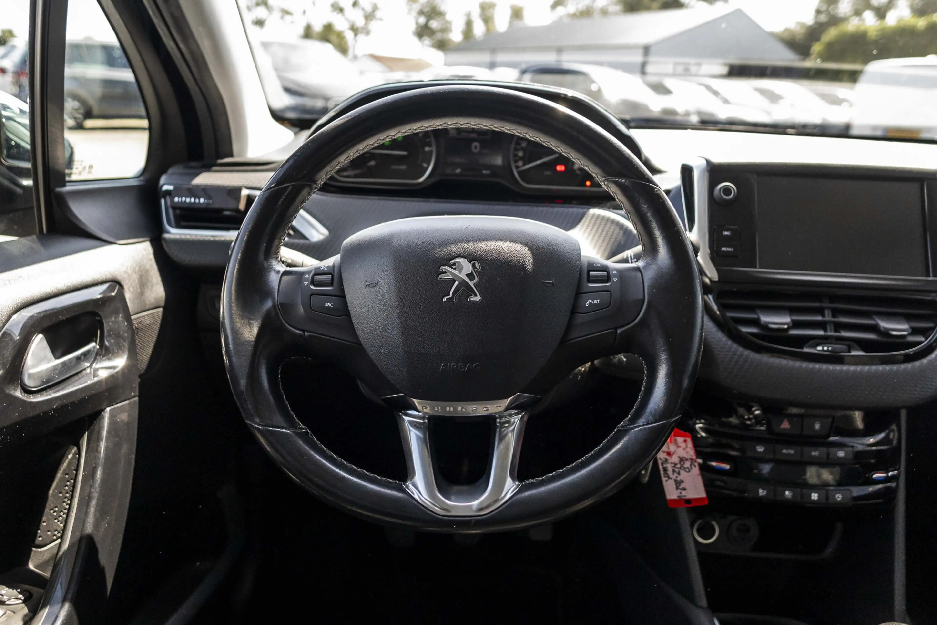 Peugeot 208 1.2 PureTech Blue Lease Executive | Trekhaak | Rie — photo 20
