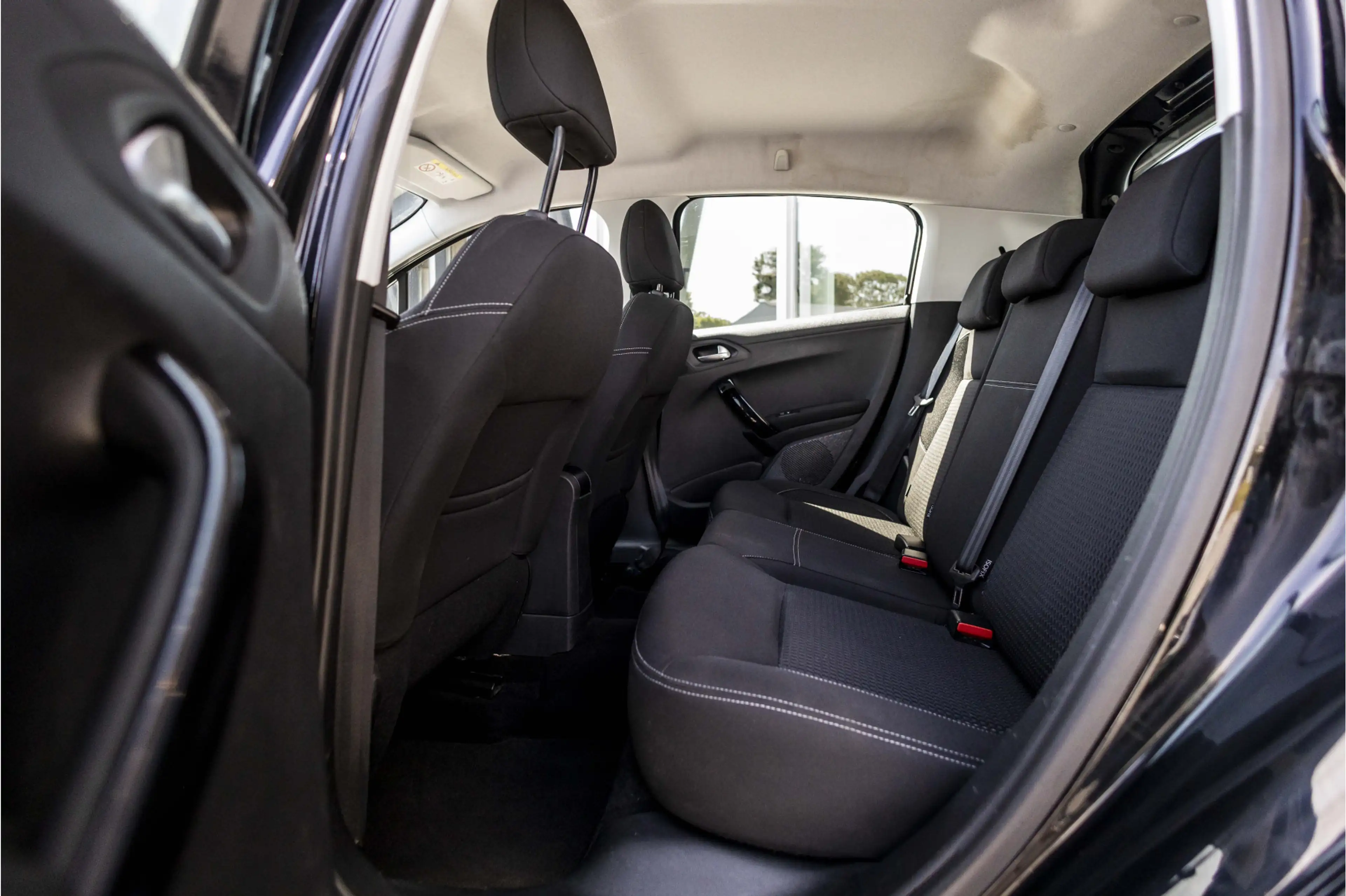 Peugeot 208 1.2 PureTech Blue Lease Executive | Trekhaak | Rie — photo 15