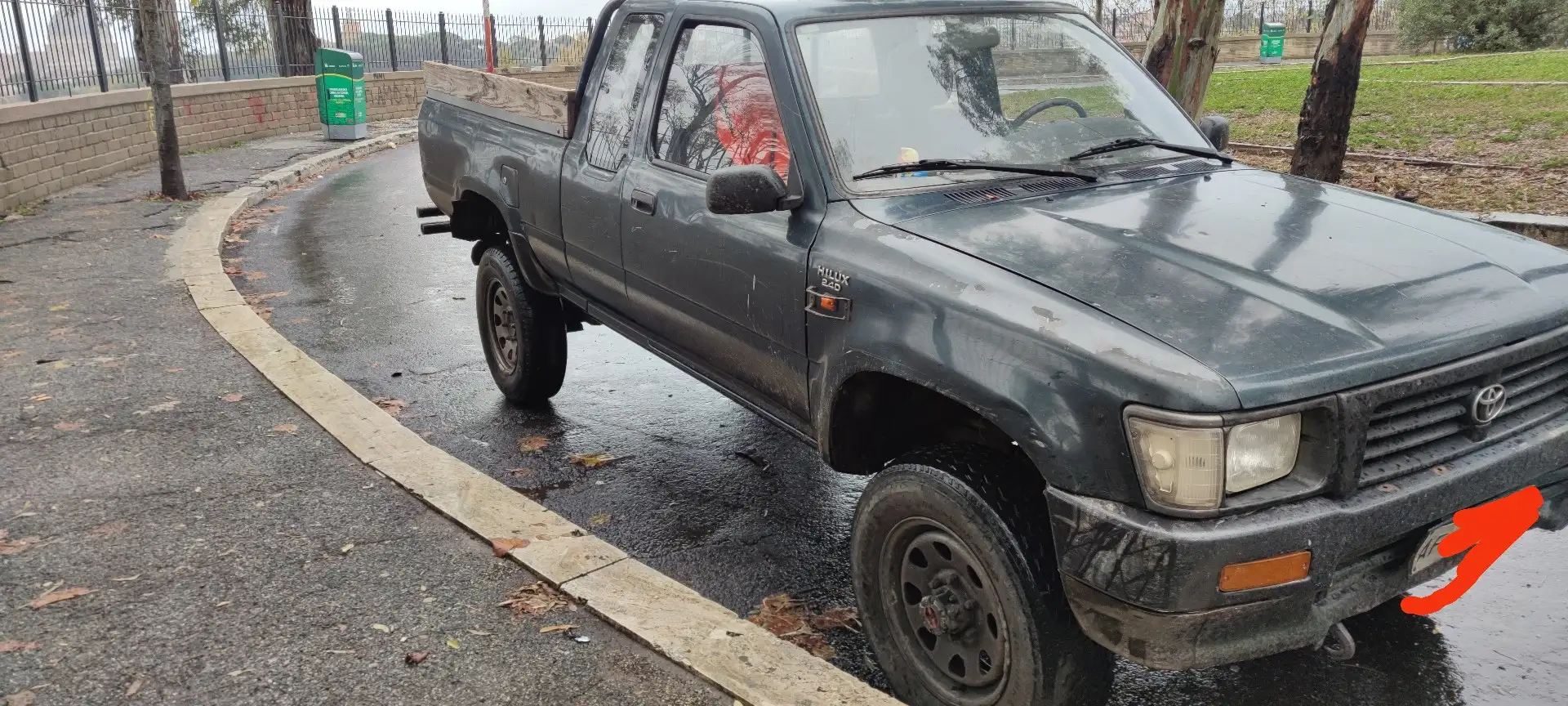 Toyota Hilux 2.5 extra cab - 2