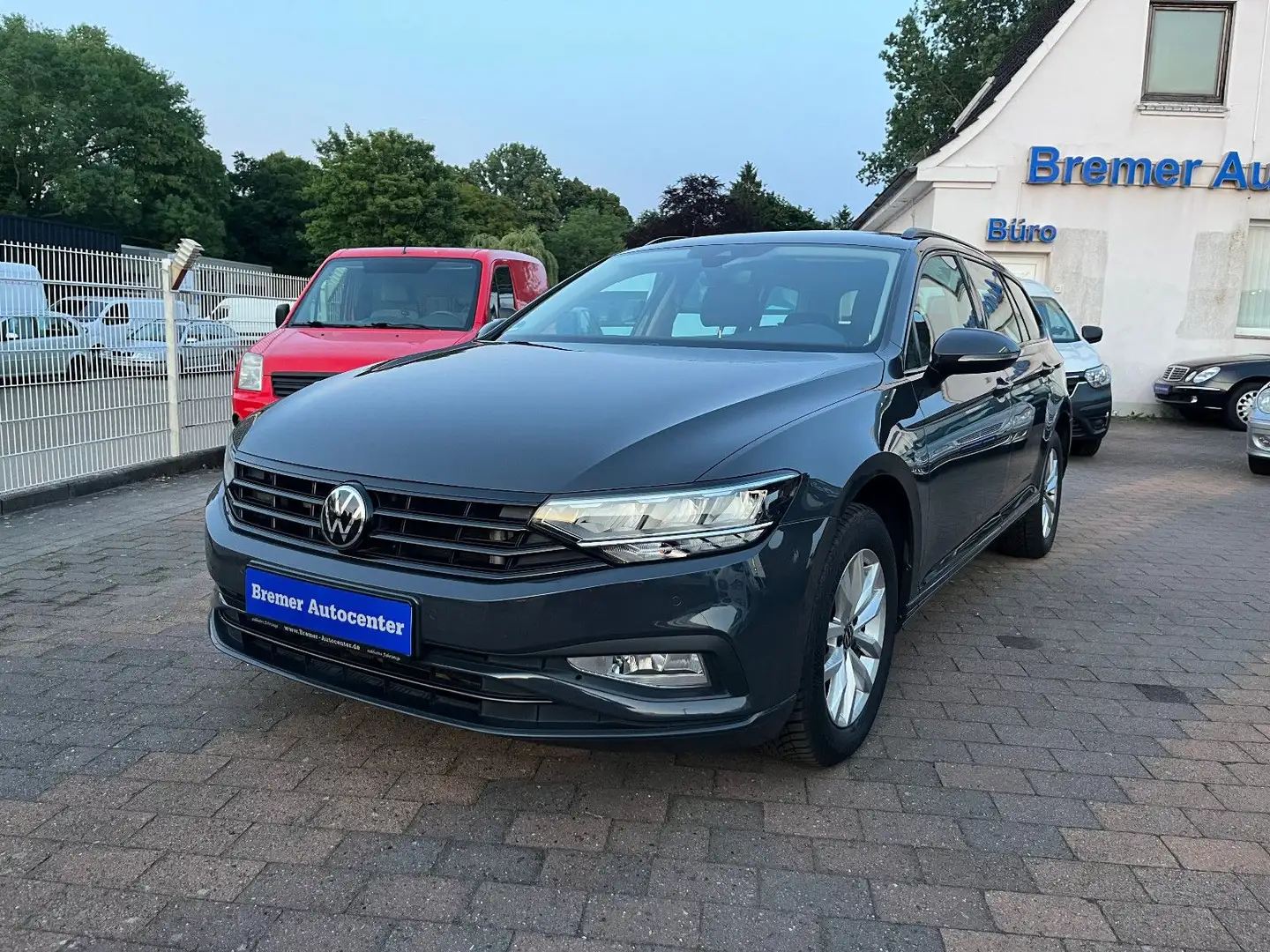 Volkswagen Passat Variant 2.0 TDI,DSG Business,ACC,Kamera Schwarz - 1