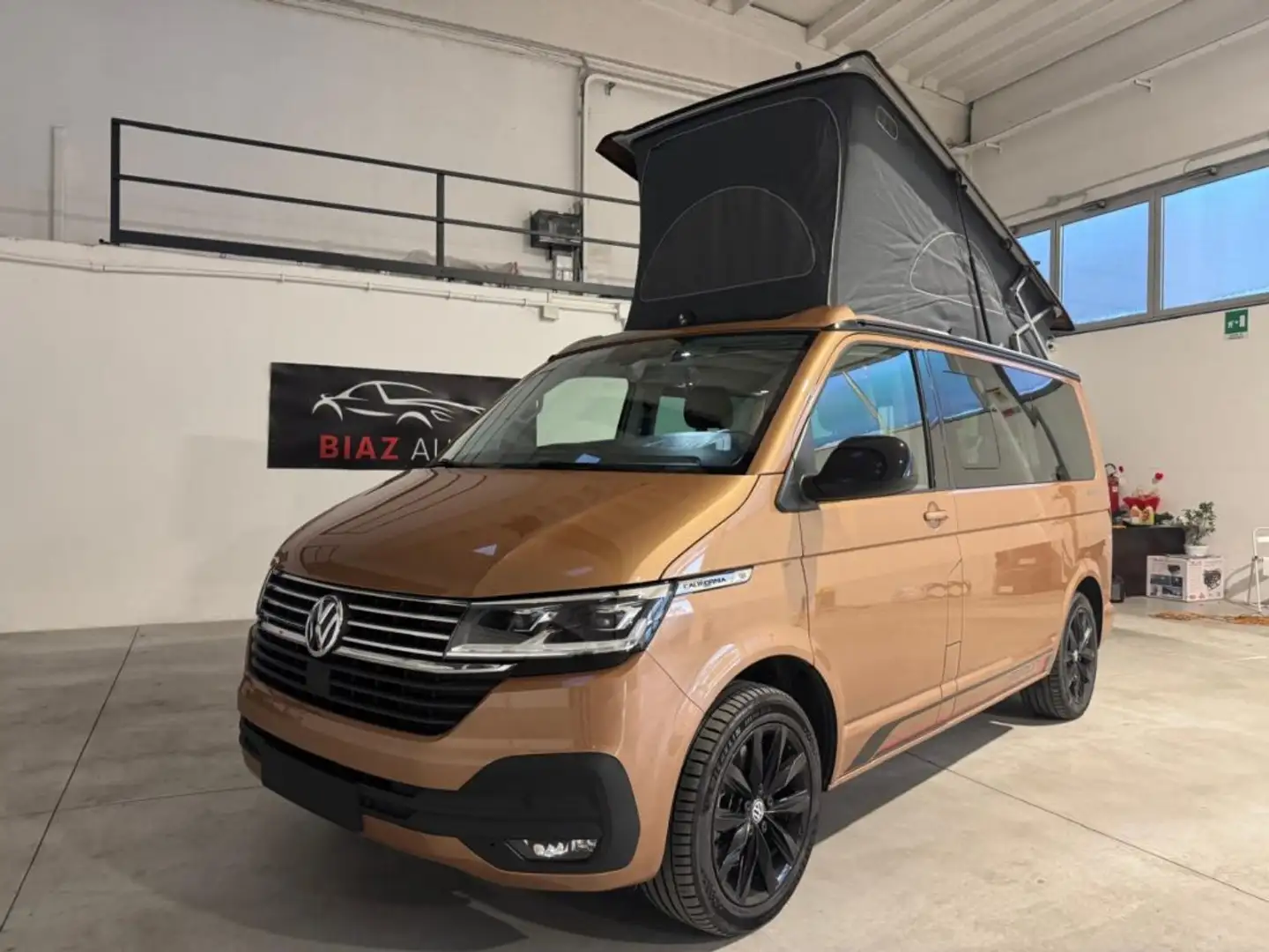Volkswagen California T6.1 2.0 TDI 204CV DSG 4Motion Beach To Braun - 1