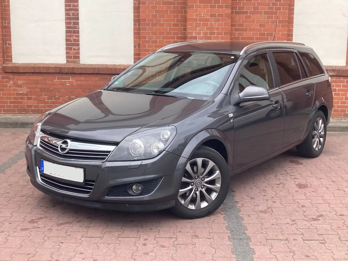 Opel Astra 1.8 Caravan Edition 111 Jahre | 1.Hand | TÜV NEU - 1