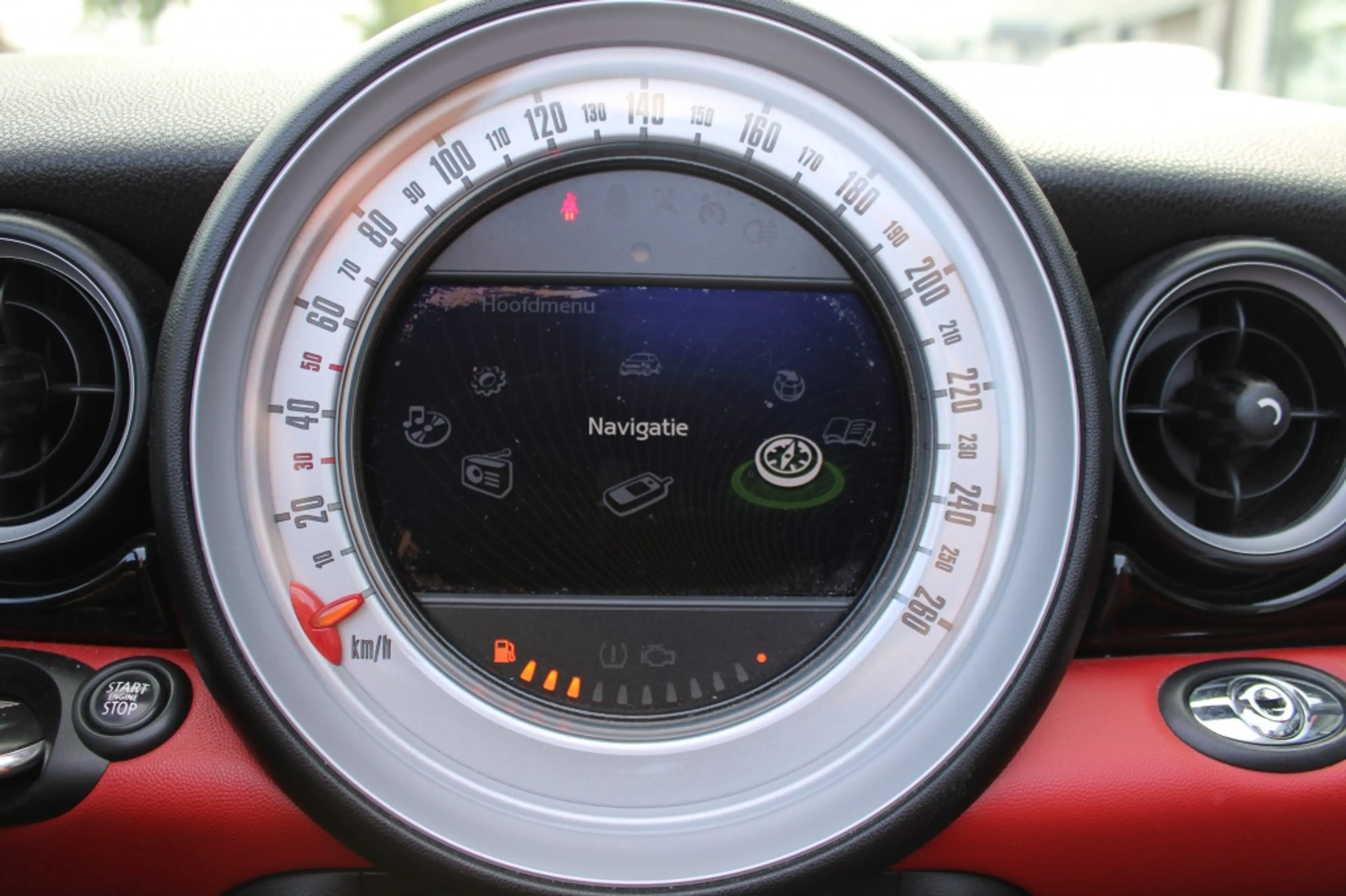 MINI Cooper Cabrio 1.6 Chili — photo 17