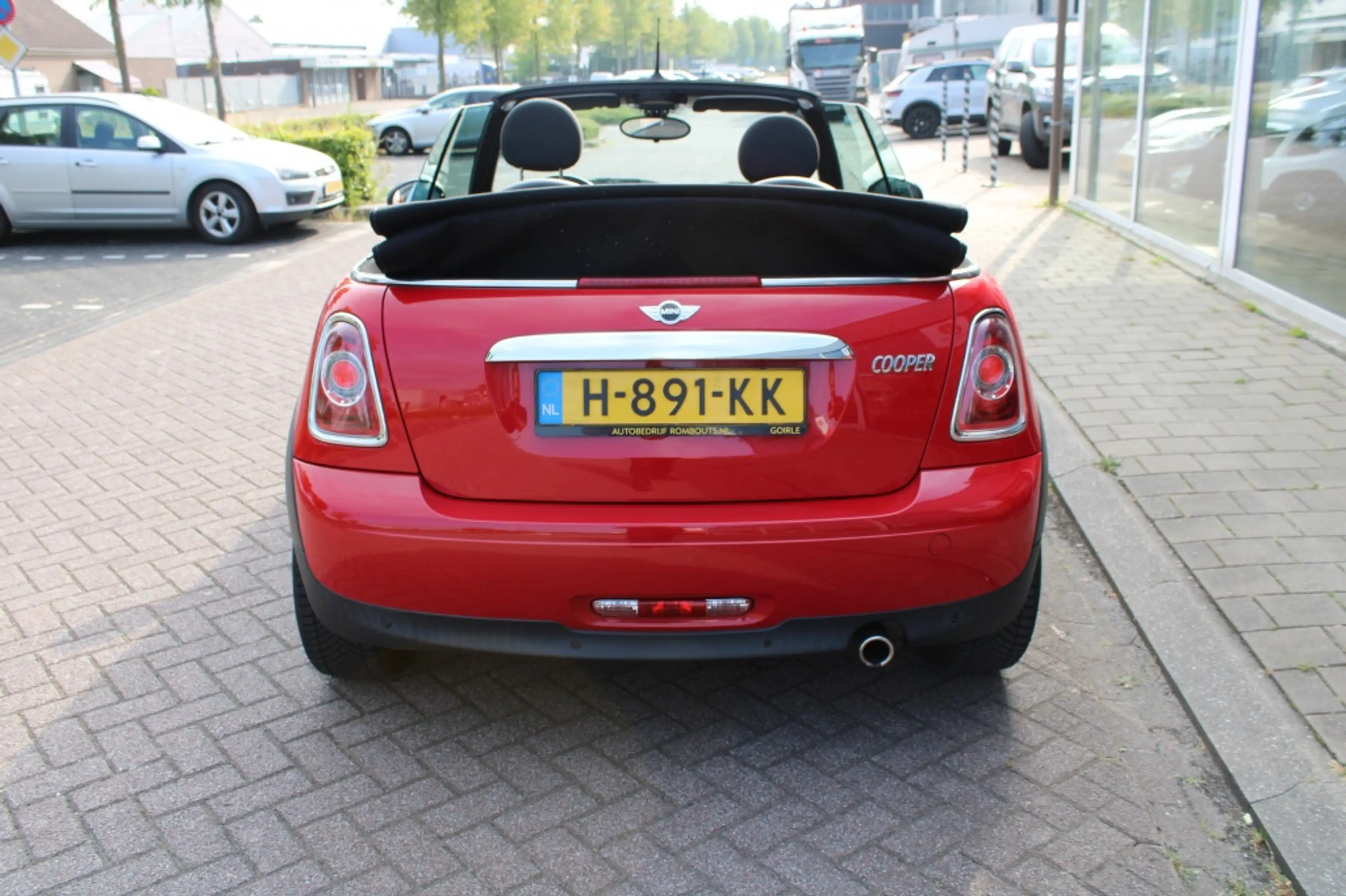 MINI Cooper Cabrio 1.6 Chili — photo 4
