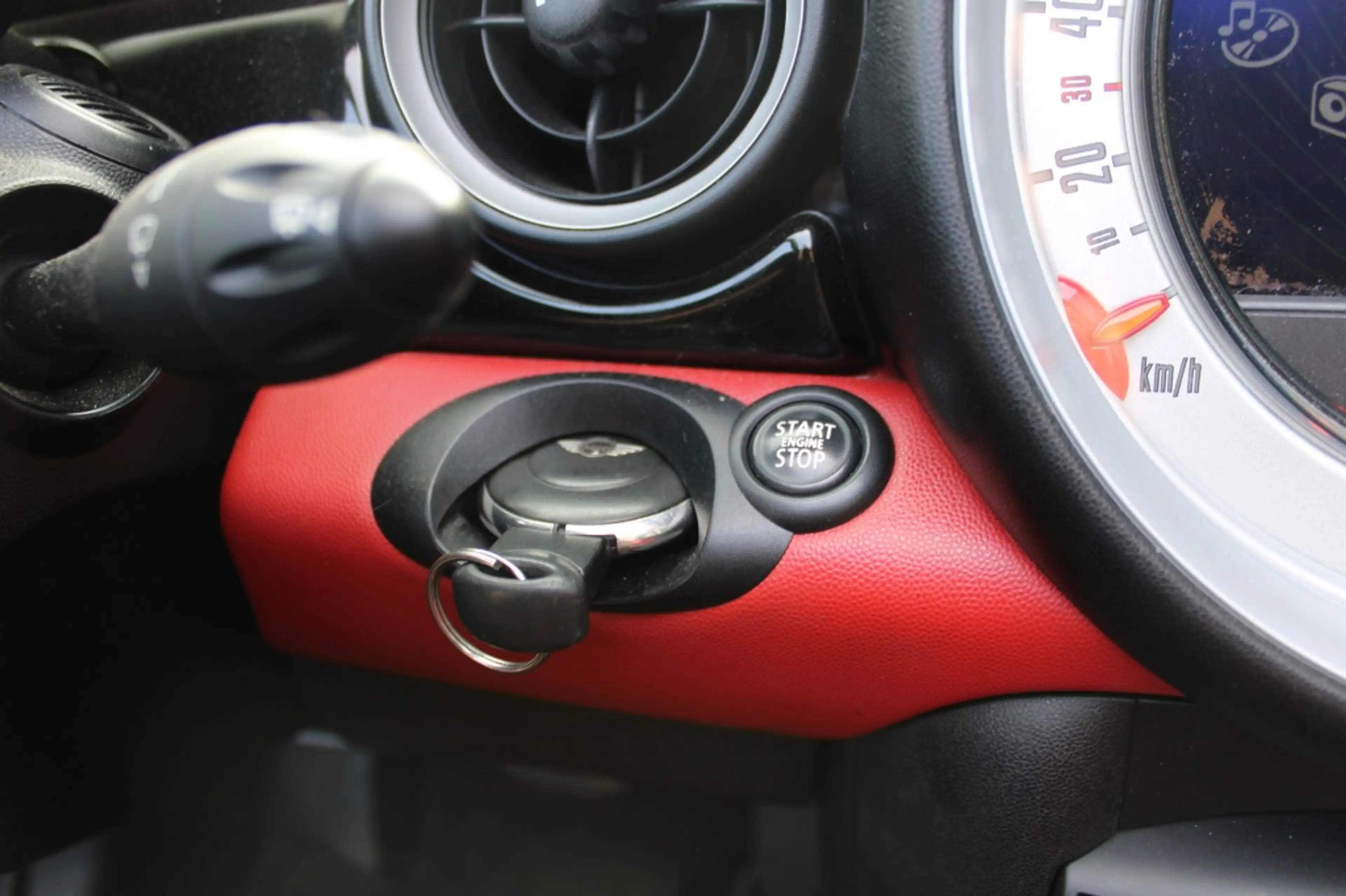 MINI Cooper Cabrio 1.6 Chili — photo 15