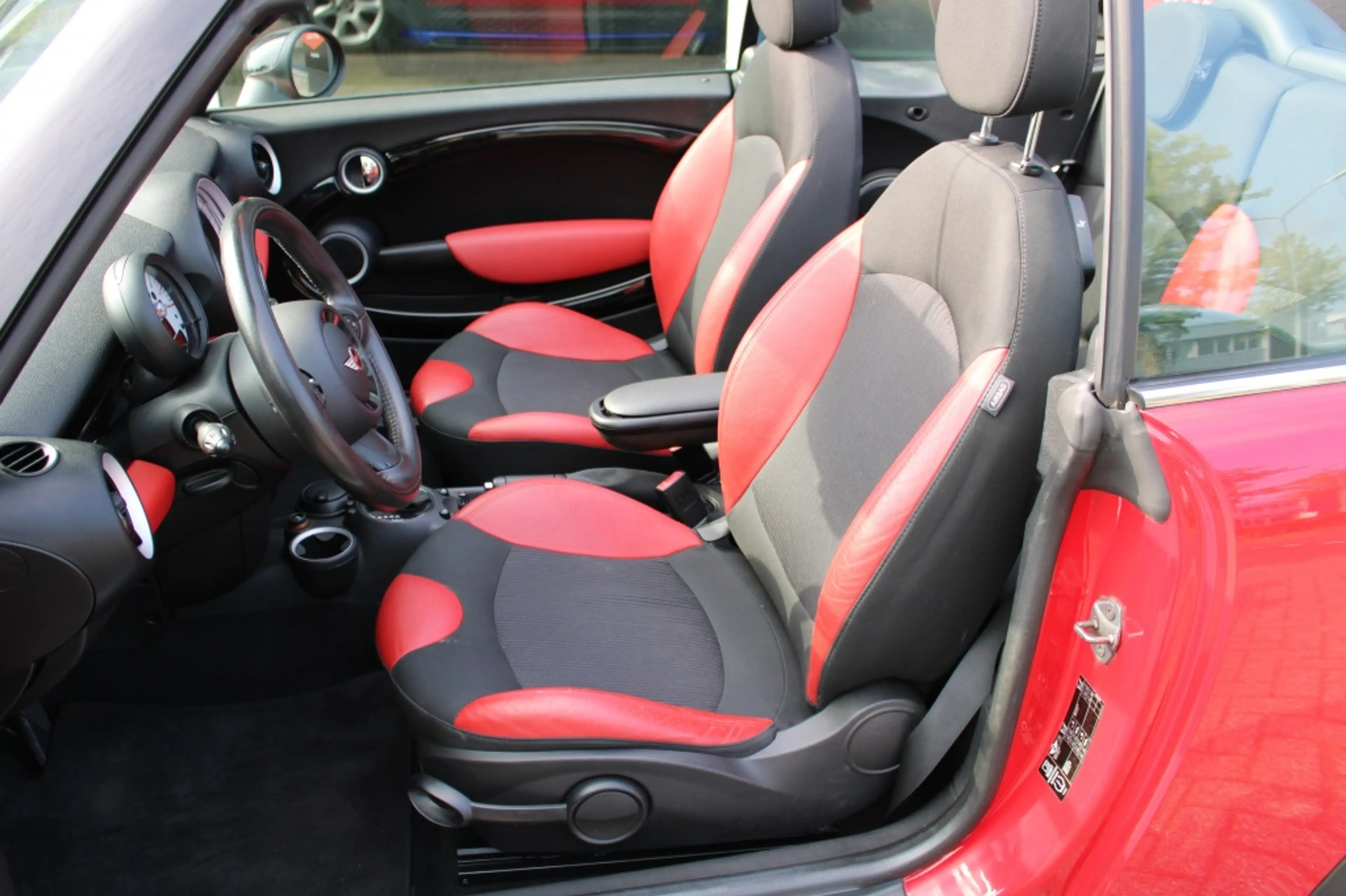 MINI Cooper Cabrio 1.6 Chili — photo 6