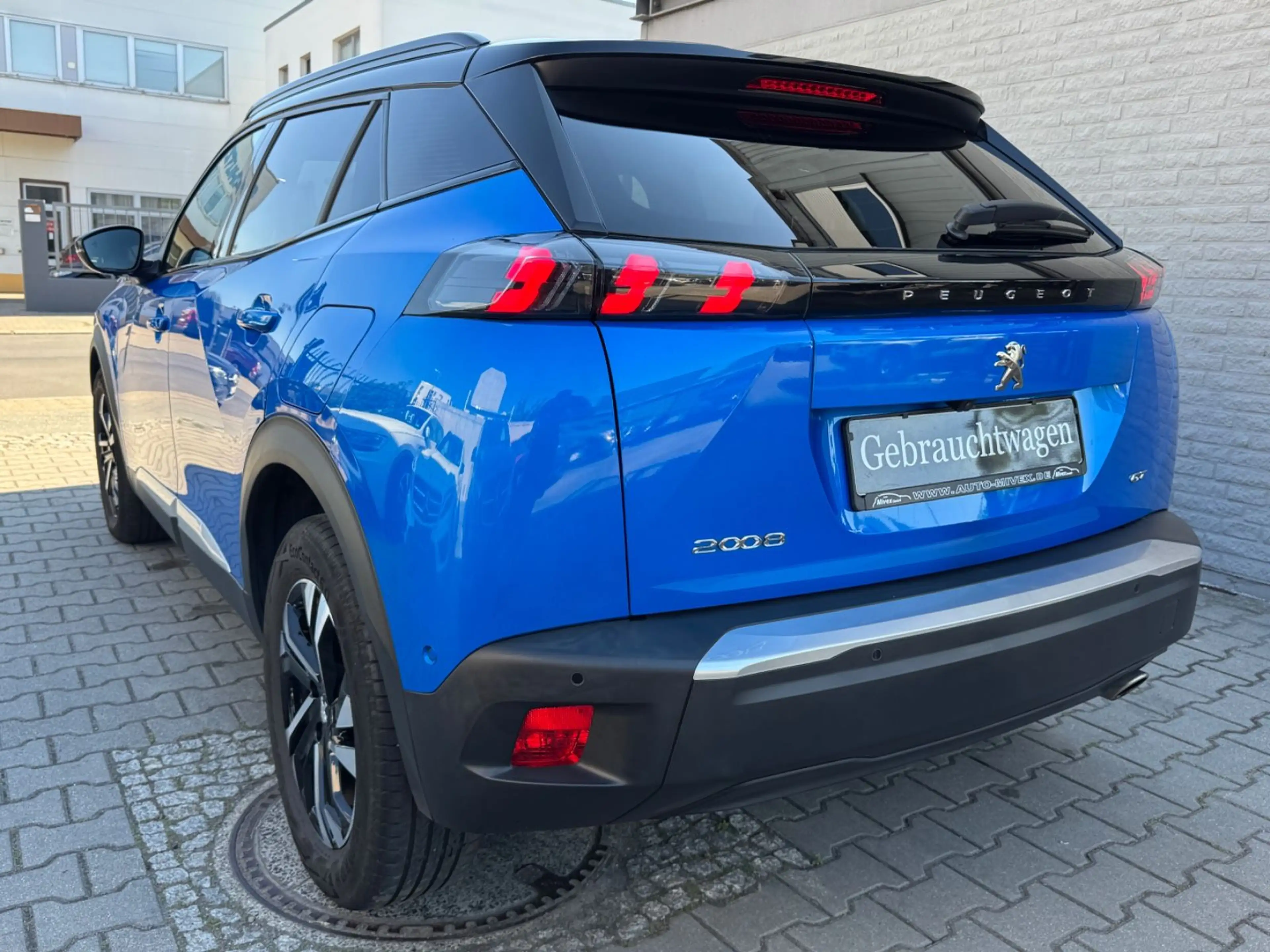 Peugeot 2008 GT 1.5 Blue HDI LED ACC GARANTIE — photo 3