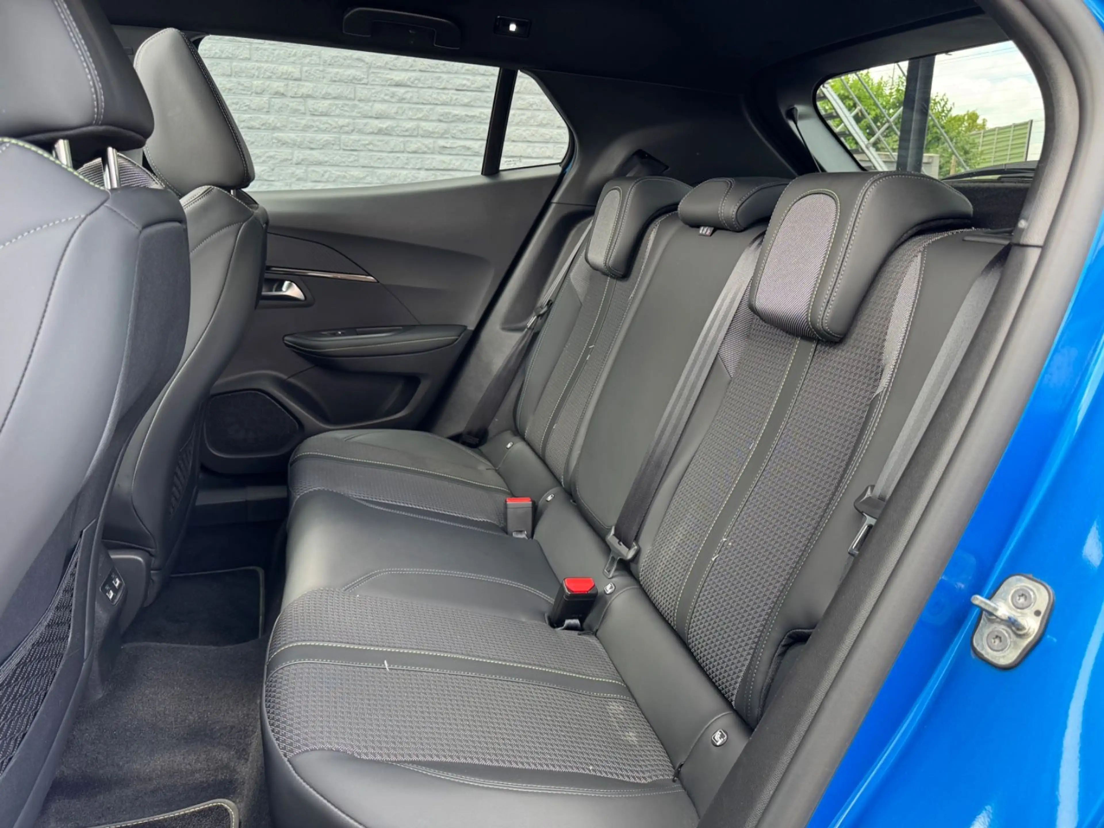 Peugeot 2008 GT 1.5 Blue HDI LED ACC GARANTIE — photo 14